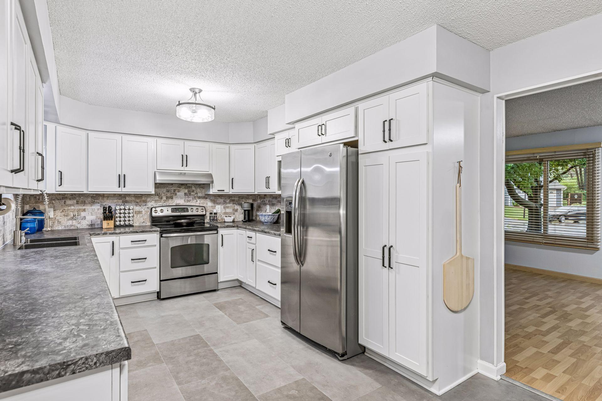 View of Residential at 514 Laredo Lane, Chanhassen MN 55317, Chanhassen (10 of 37) - Mike Wilen | Minnesota Team Real Estate