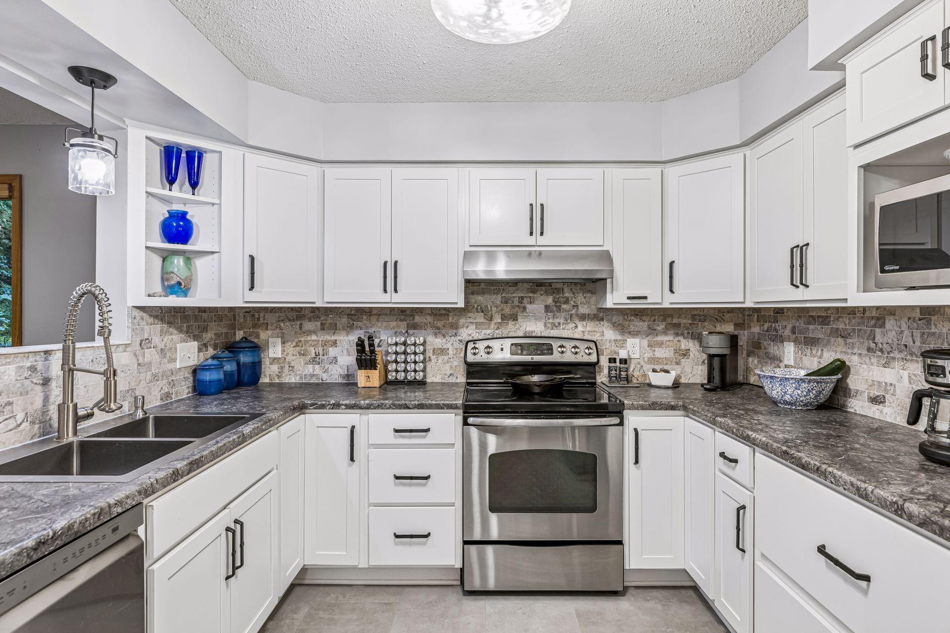 View of Residential at 514 Laredo Lane, Chanhassen MN 55317, Chanhassen (11 of 37) - Mike Wilen | Minnesota Team Real Estate