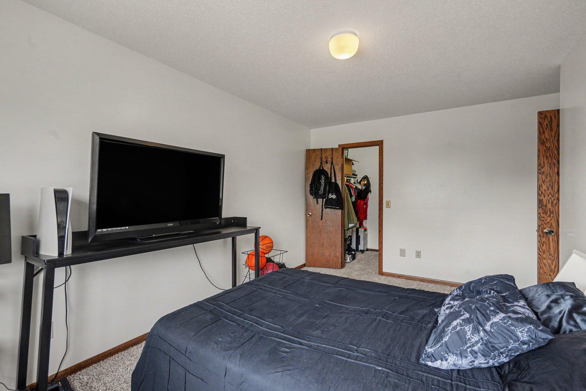 View of Residential at 3916 Gershwin Avenue, Oakdale MN 55128, Oakdale (10 of 30) - Mike Wilen | Minnesota Team Real Estate