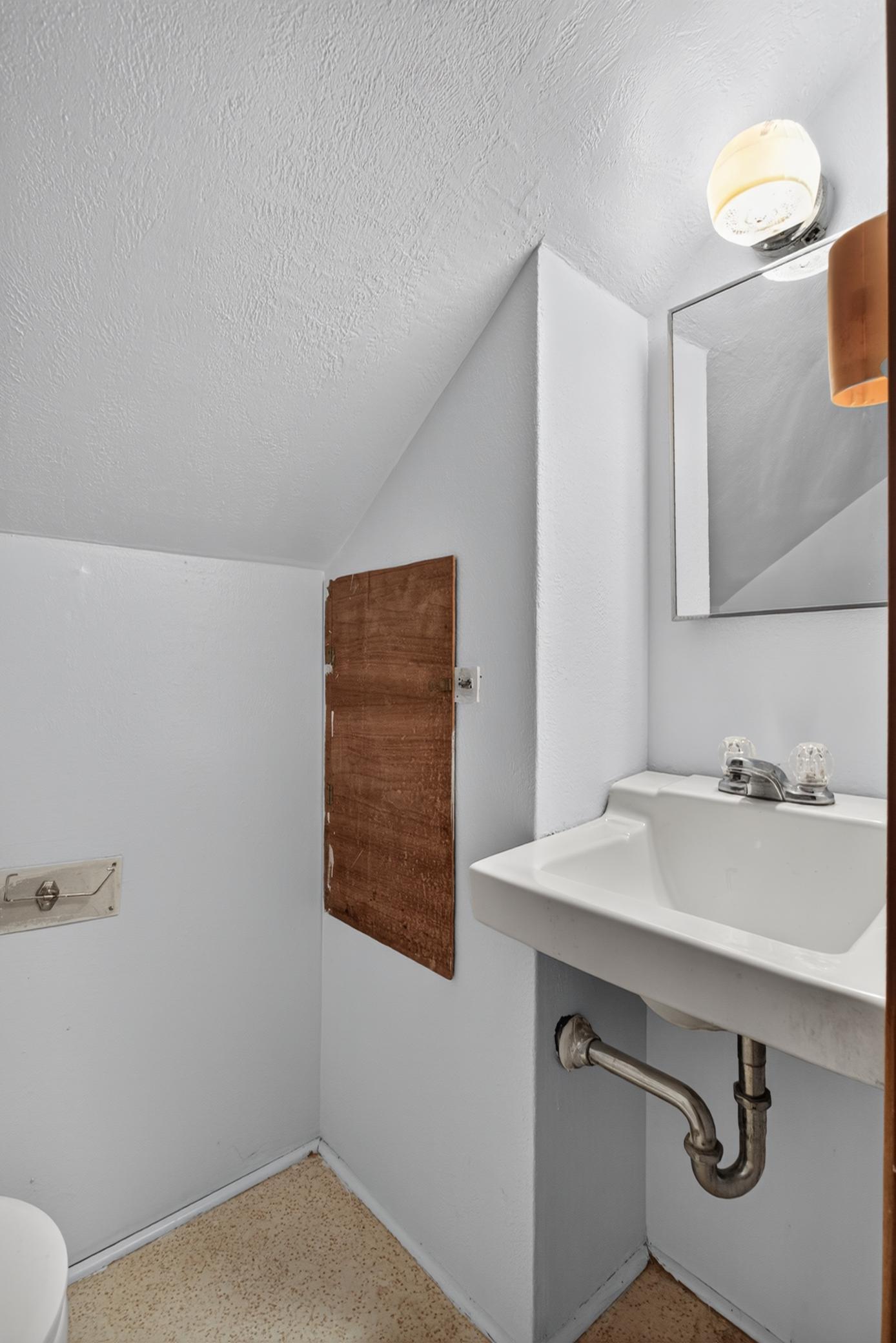 View of Residential at 5045 Upton Avenue, Minneapolis MN 55430, Minneapolis (14 of 25) - Mike Wilen | Minnesota Team Real Estate