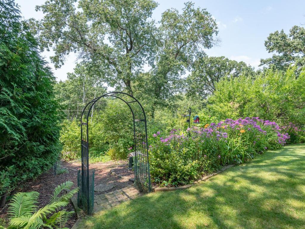 View of Residential at 100 Marcin Lane, Burnsville MN 55337, Burnsville (46 of 56) - Mike Wilen | Minnesota Team Real Estate