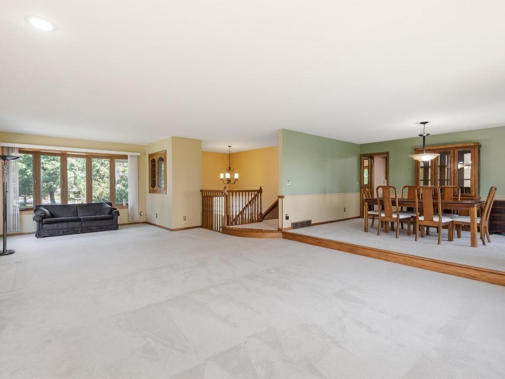 View of Residential at 100 Marcin Lane, Burnsville MN 55337, Burnsville (8 of 56) - Mike Wilen | Minnesota Team Real Estate