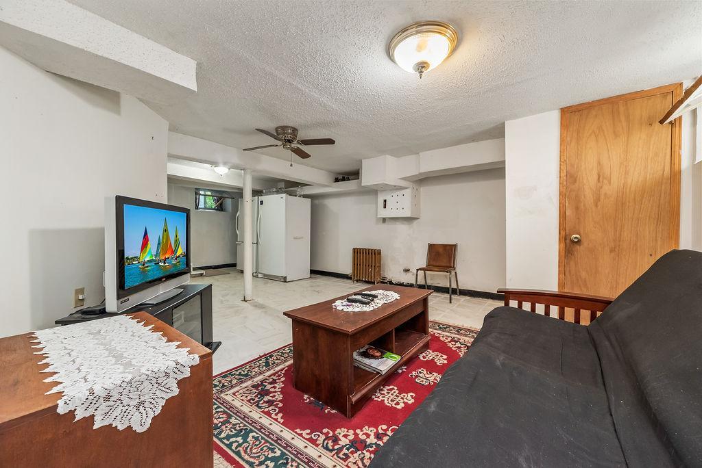 View of Residential at 1623 Penn Avenue, Minneapolis MN 55411, Minneapolis (42 of 71) - Mike Wilen | Minnesota Team Real Estate