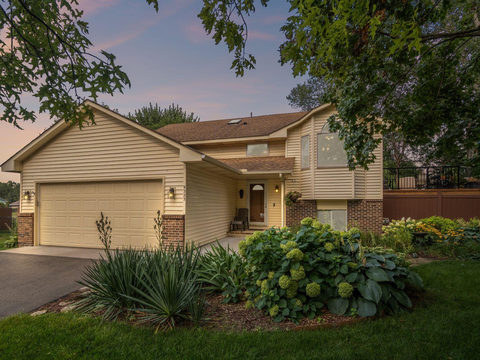 View of Residential at 9323 Jareau Avenue, Cottage Grove MN 55016, Cottage Grove (38 of 41) - Mike Wilen | Minnesota Team Real Estate