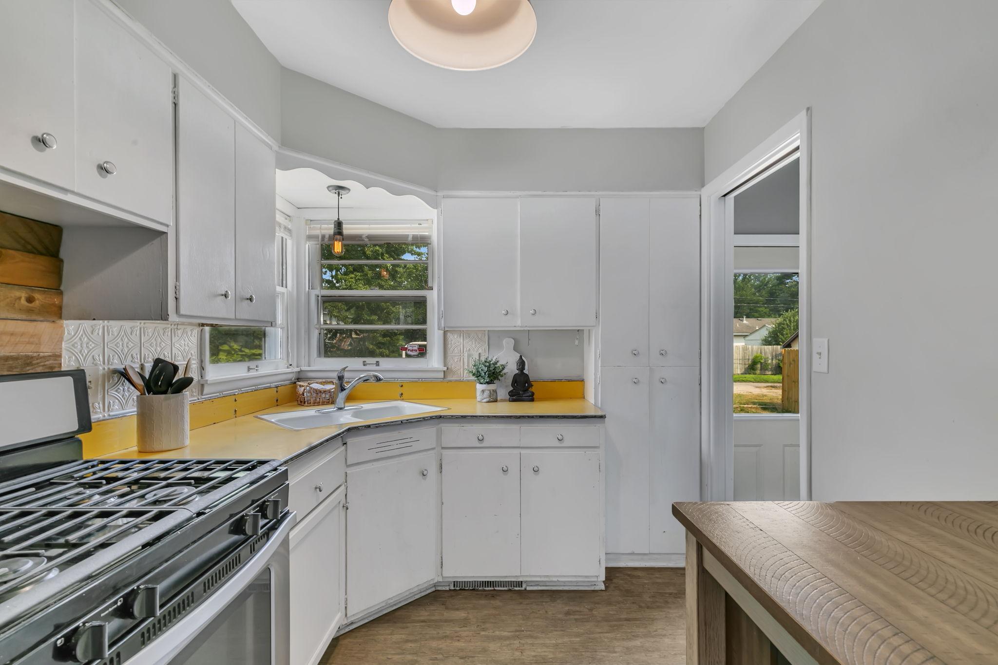View of Residential at 122 30th Avenue, Saint Cloud MN 56303, Saint Cloud (7 of 23) - Mike Wilen | Minnesota Team Real Estate