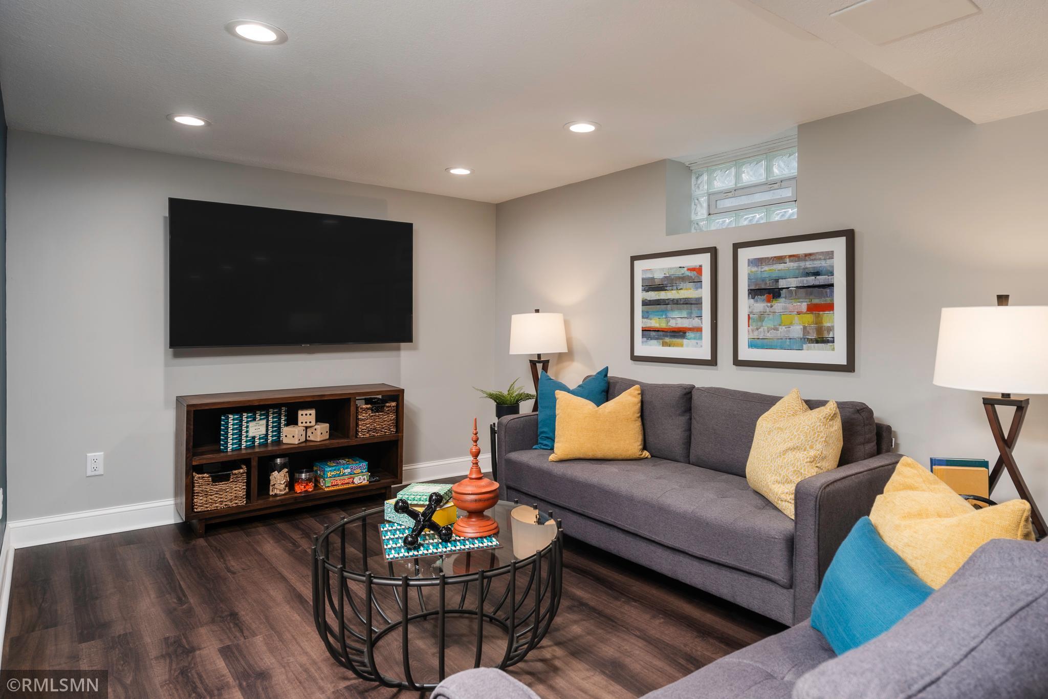 View of Residential at 2724 Utica Avenue, Saint Louis Park MN 55416, Saint Louis Park (21 of 26) - Mike Wilen | Minnesota Team Real Estate