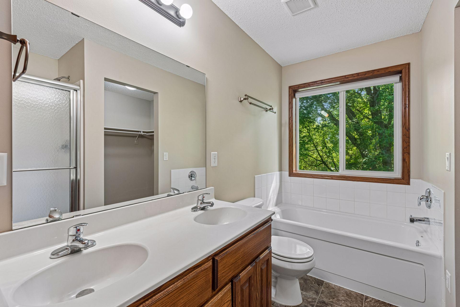 View of Residential at 10611 Kyle Court, Brooklyn Park MN 55443, Brooklyn Park (19 of 49) - Mike Wilen | Minnesota Team Real Estate