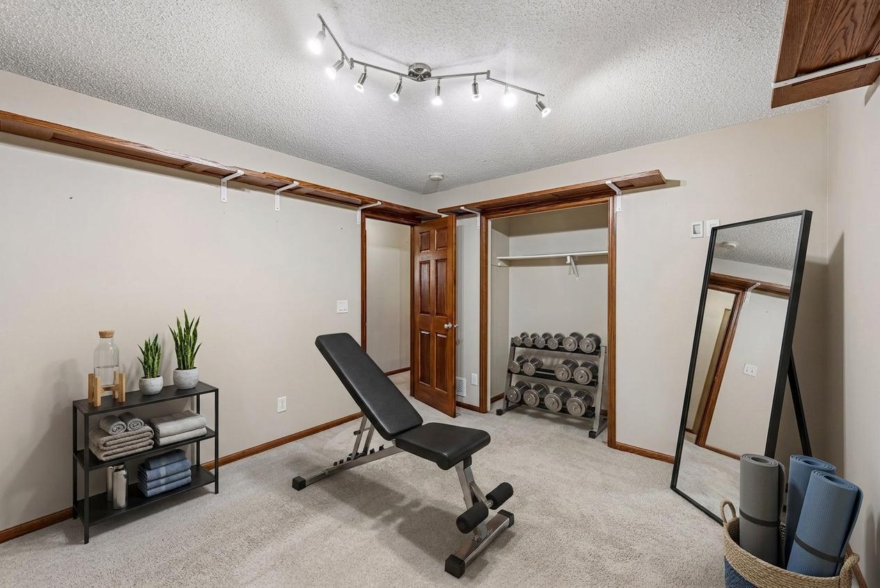 View of Residential at 10611 Kyle Court, Brooklyn Park MN 55443, Brooklyn Park (32 of 49) - Mike Wilen | Minnesota Team Real Estate
