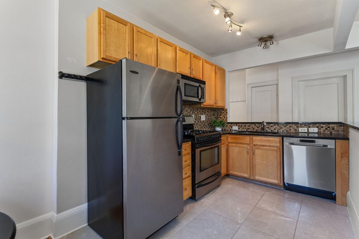 View of Residential at 3520 Emerson Avenue #205, Minneapolis MN 55408, Minneapolis (8 of 13) - Mike Wilen | Minnesota Team Real Estate