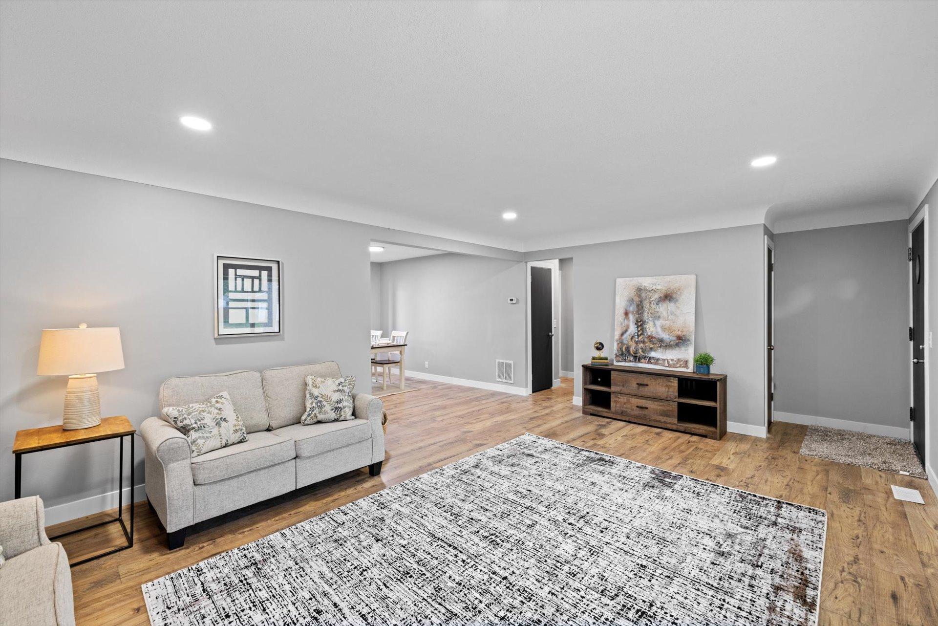 View of Residential at 5415 Twin Lake Boulevard, Brooklyn Center MN 55429, Brooklyn Center (10 of 29) - Mike Wilen | Minnesota Team Real Estate