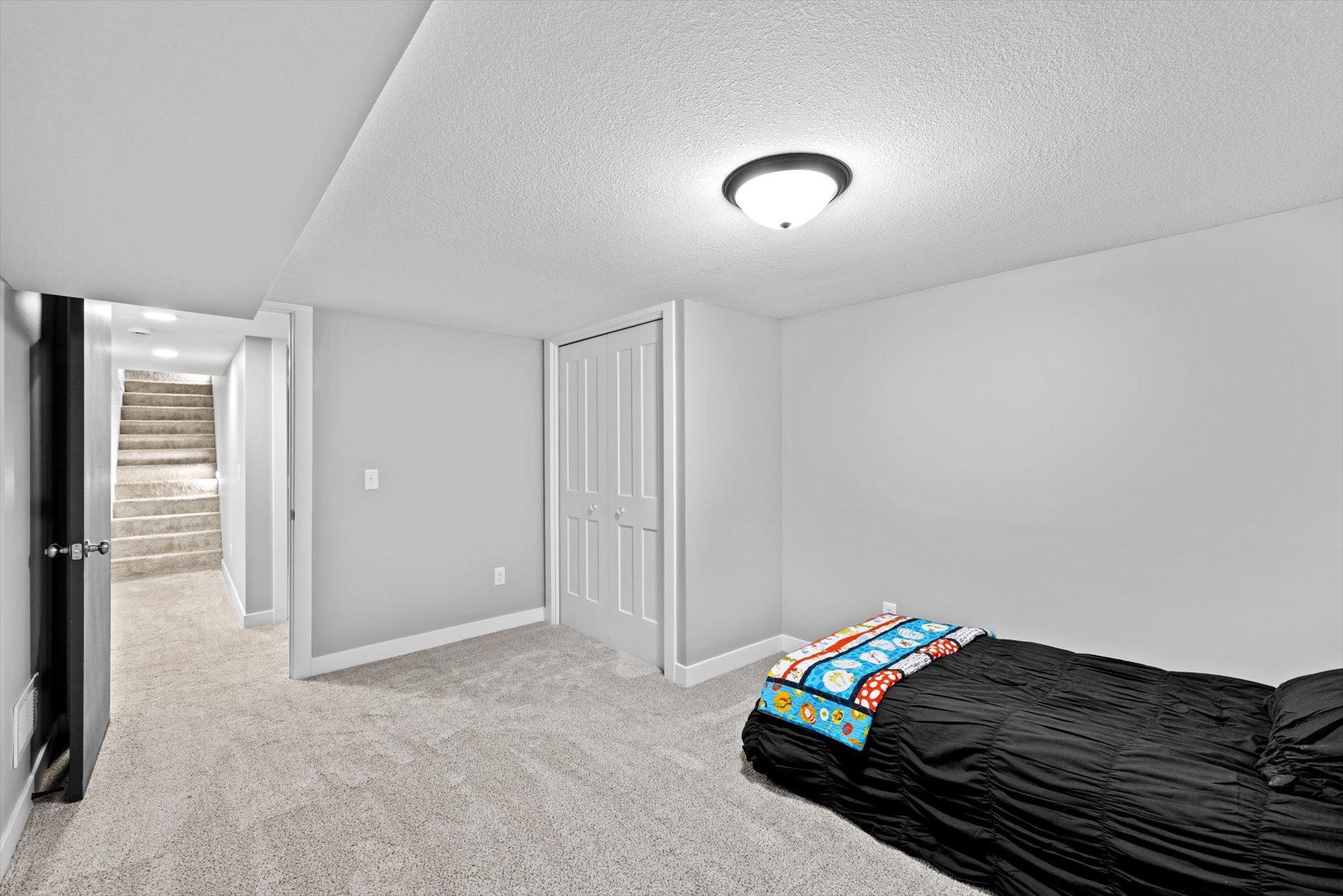 View of Residential at 5415 Twin Lake Boulevard, Brooklyn Center MN 55429, Brooklyn Center (22 of 29) - Mike Wilen | Minnesota Team Real Estate