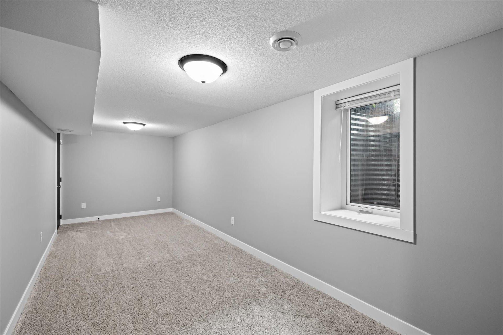 View of Residential at 5415 Twin Lake Boulevard, Brooklyn Center MN 55429, Brooklyn Center (26 of 29) - Mike Wilen | Minnesota Team Real Estate