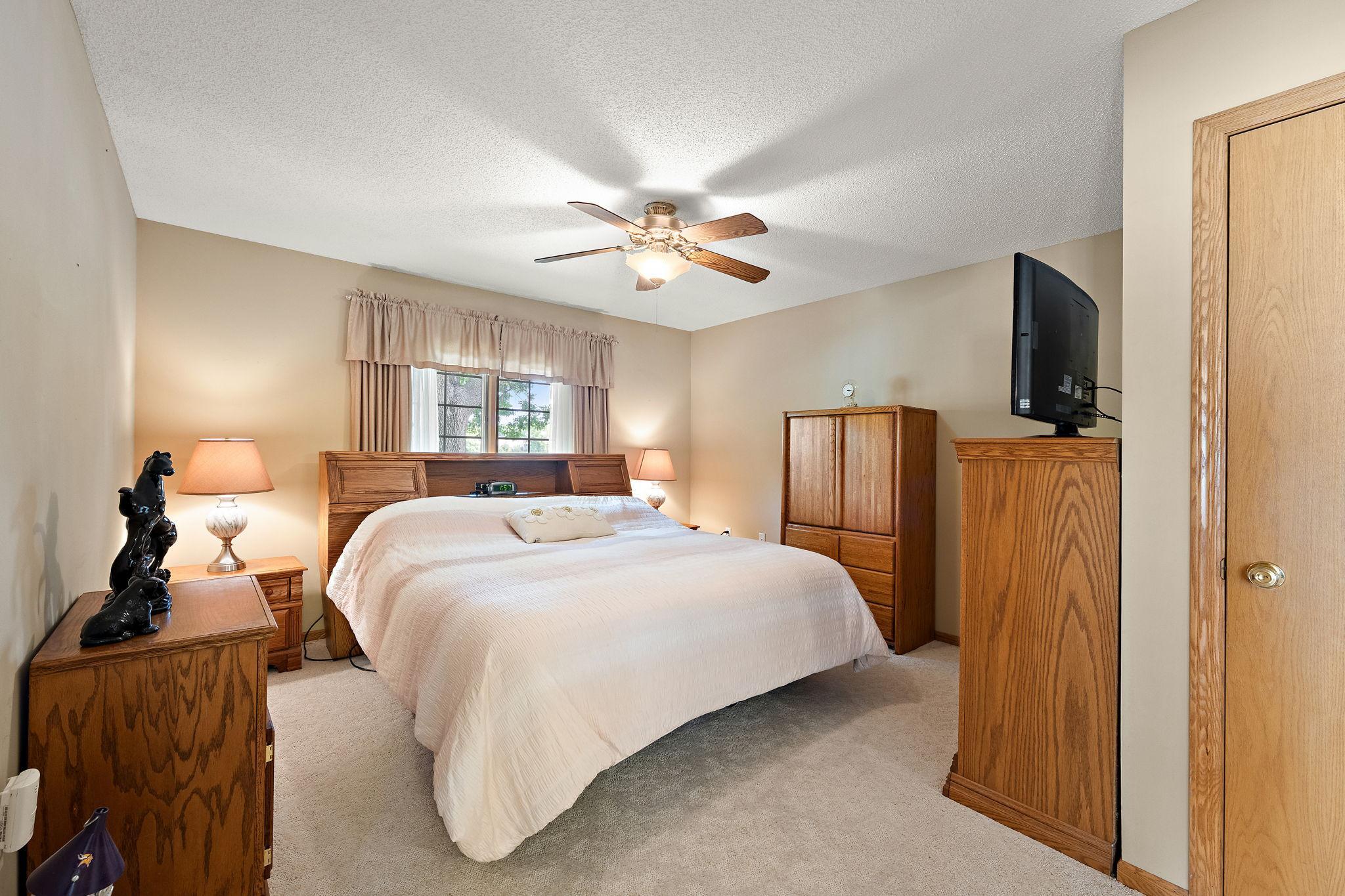 View of Residential at 1991 Granite Avenue, Oakdale MN 55128, Oakdale (17 of 23) - Mike Wilen | Minnesota Team Real Estate