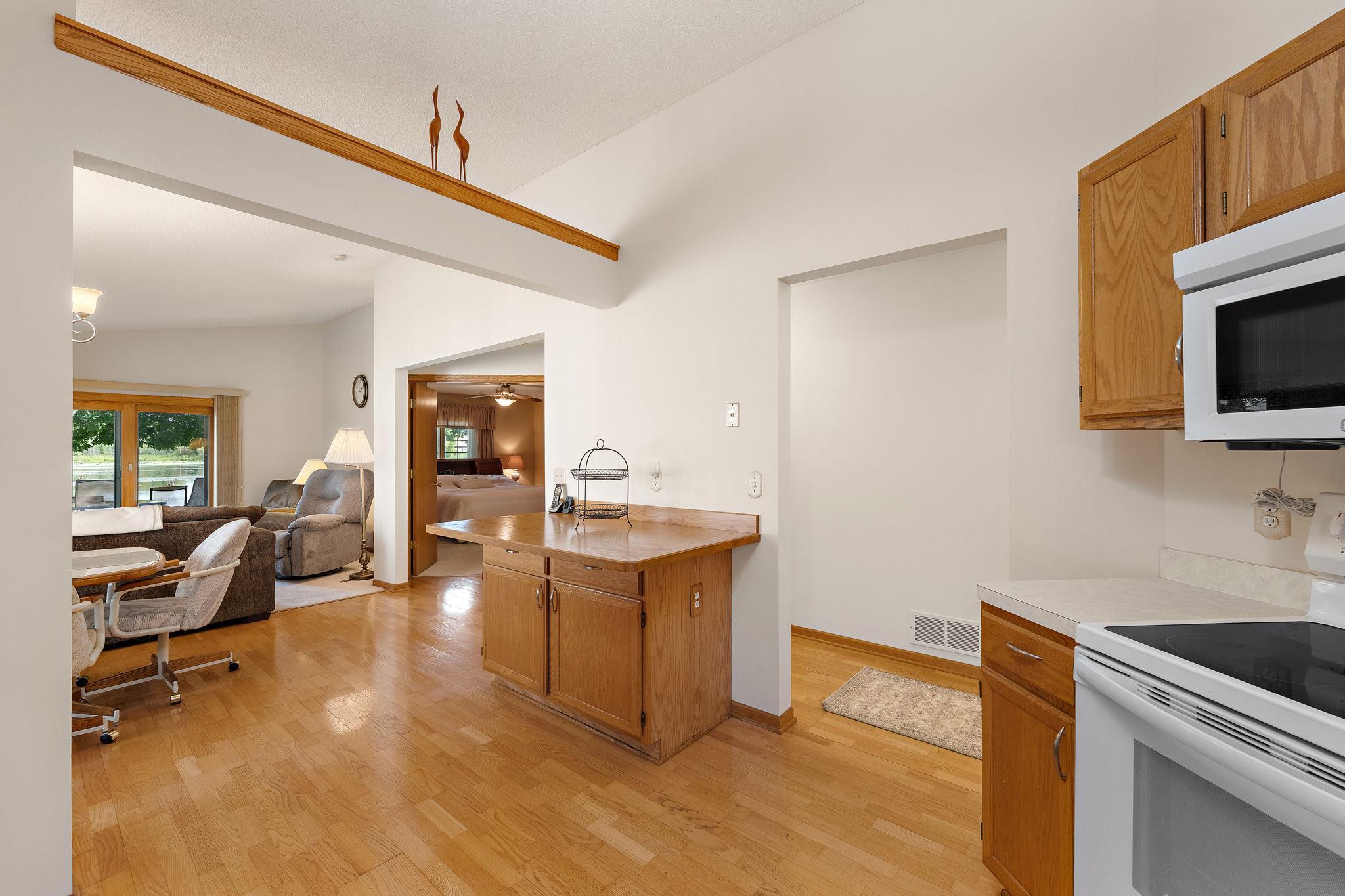 View of Residential at 1991 Granite Avenue, Oakdale MN 55128, Oakdale (16 of 23) - Mike Wilen | Minnesota Team Real Estate