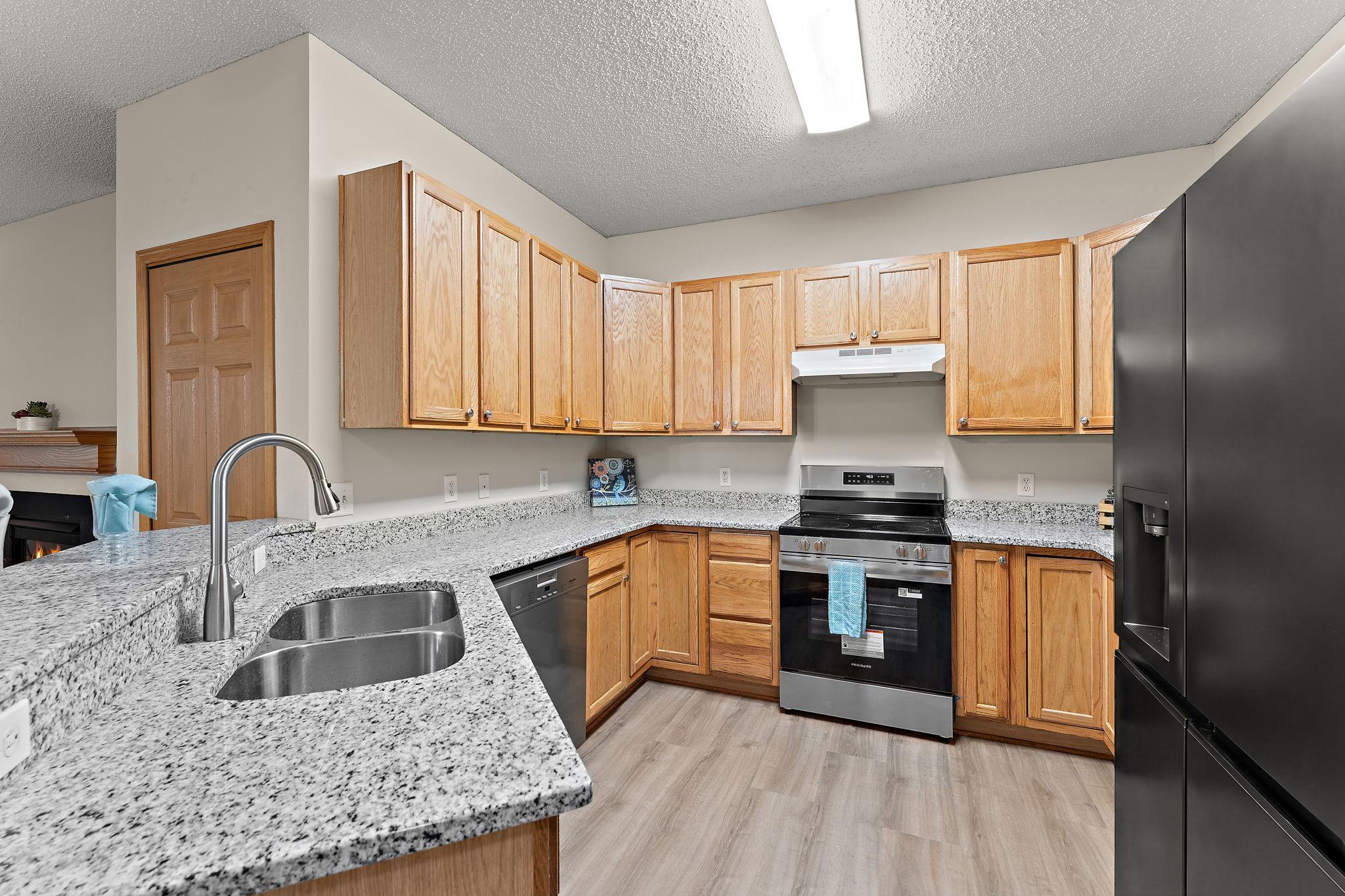 View of Residential at 3776 Hazel Trail #C, Woodbury MN 55129, Woodbury (6 of 27) - Mike Wilen | Minnesota Team Real Estate