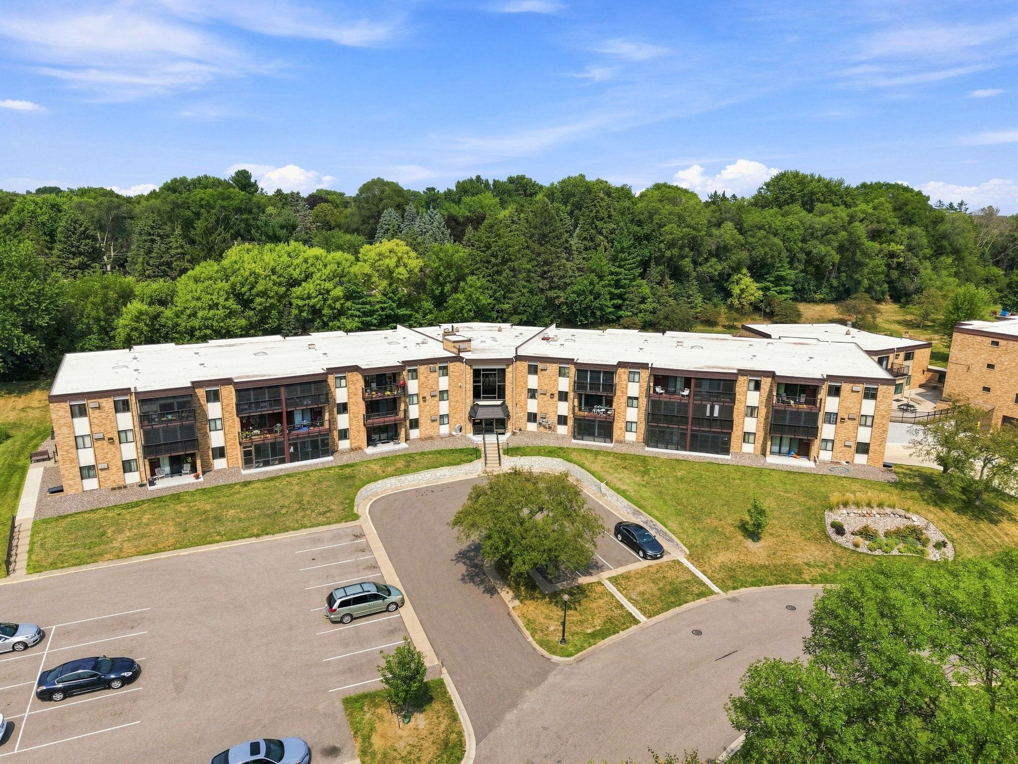 View of Residential at 2700 Oxford Street #116, Roseville MN 55113, Roseville (35 of 40) - Mike Wilen | Minnesota Team Real Estate