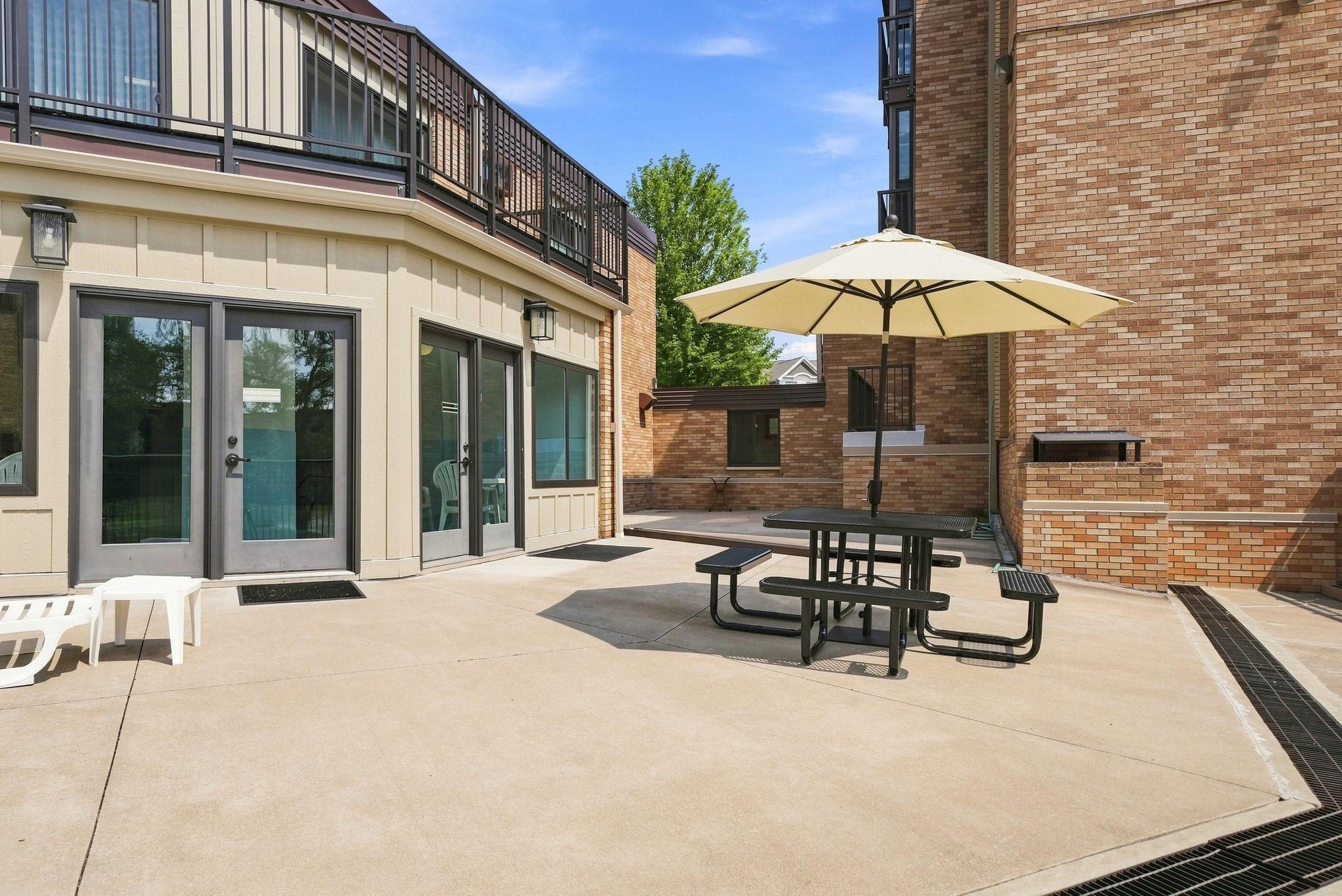 View of Residential at 2700 Oxford Street #116, Roseville MN 55113, Roseville (24 of 40) - Mike Wilen | Minnesota Team Real Estate