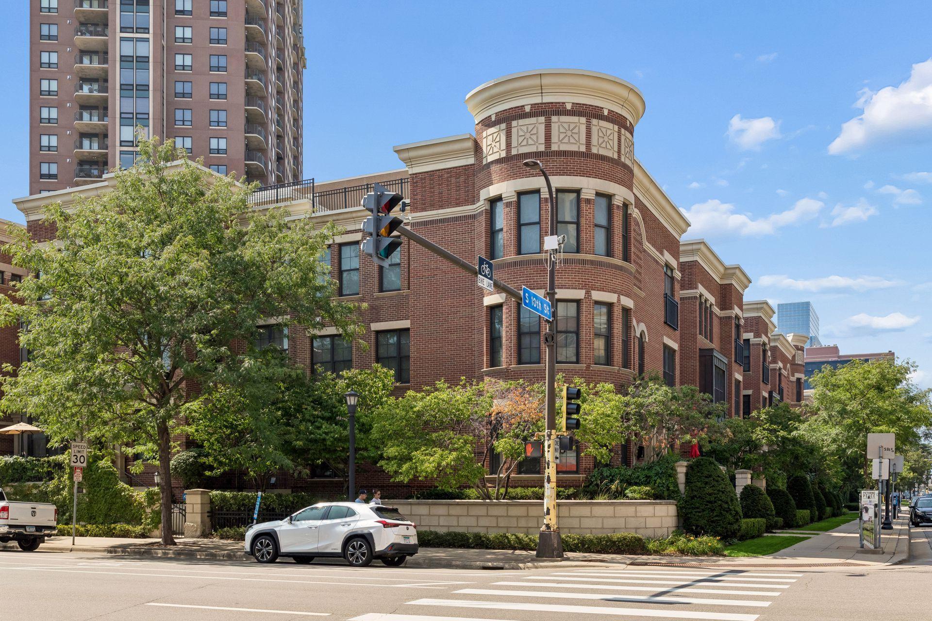 View of Residential at 575 10th Street, Minneapolis MN 55404, Minneapolis (80 of 105) - Mike Wilen | Minnesota Team Real Estate