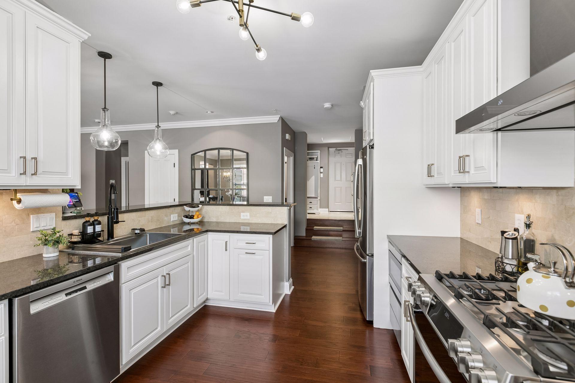 View of Residential at 575 10th Street, Minneapolis MN 55404, Minneapolis (20 of 105) - Mike Wilen | Minnesota Team Real Estate
