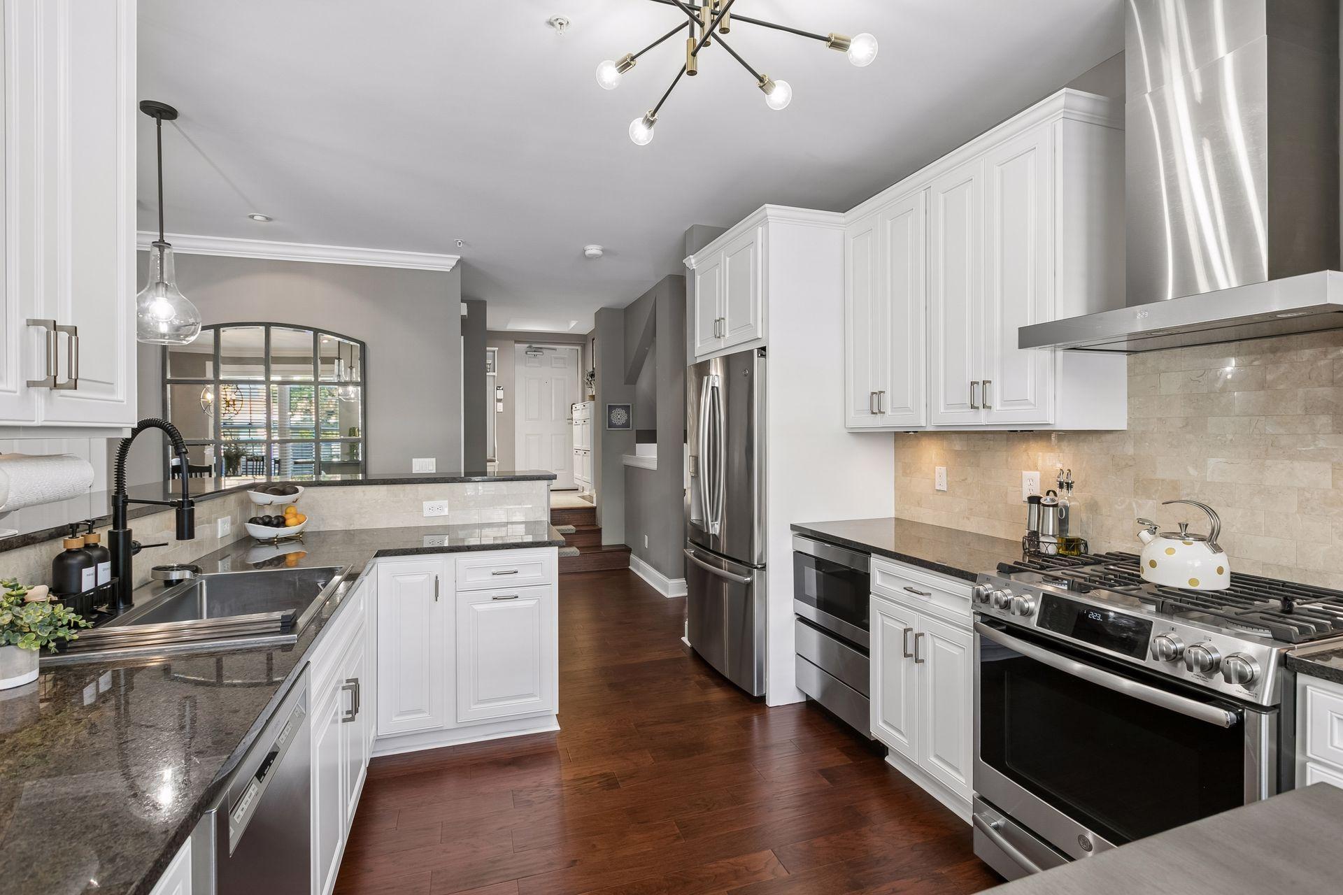 View of Residential at 575 10th Street, Minneapolis MN 55404, Minneapolis (19 of 105) - Mike Wilen | Minnesota Team Real Estate