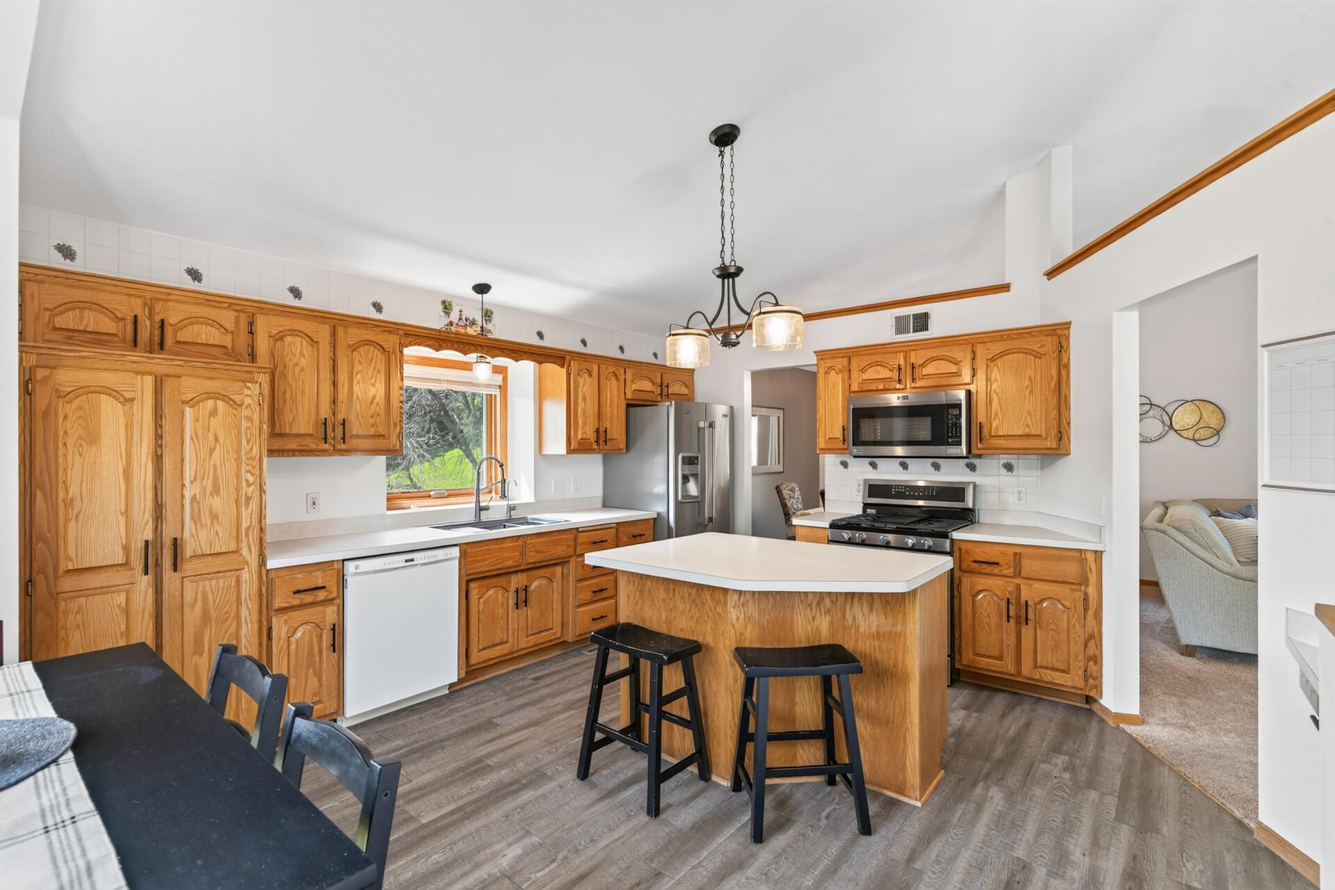 View of Residential at 8510 Trista Lane, Saint Bonifacius MN 55375, Saint Bonifacius (9 of 45) - Mike Wilen | Minnesota Team Real Estate