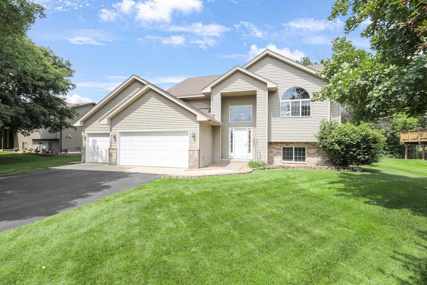 View of Residential at 725 103rd Avenue, Blaine MN 55434, Blaine (48 of 54) - Mike Wilen | Minnesota Team Real Estate