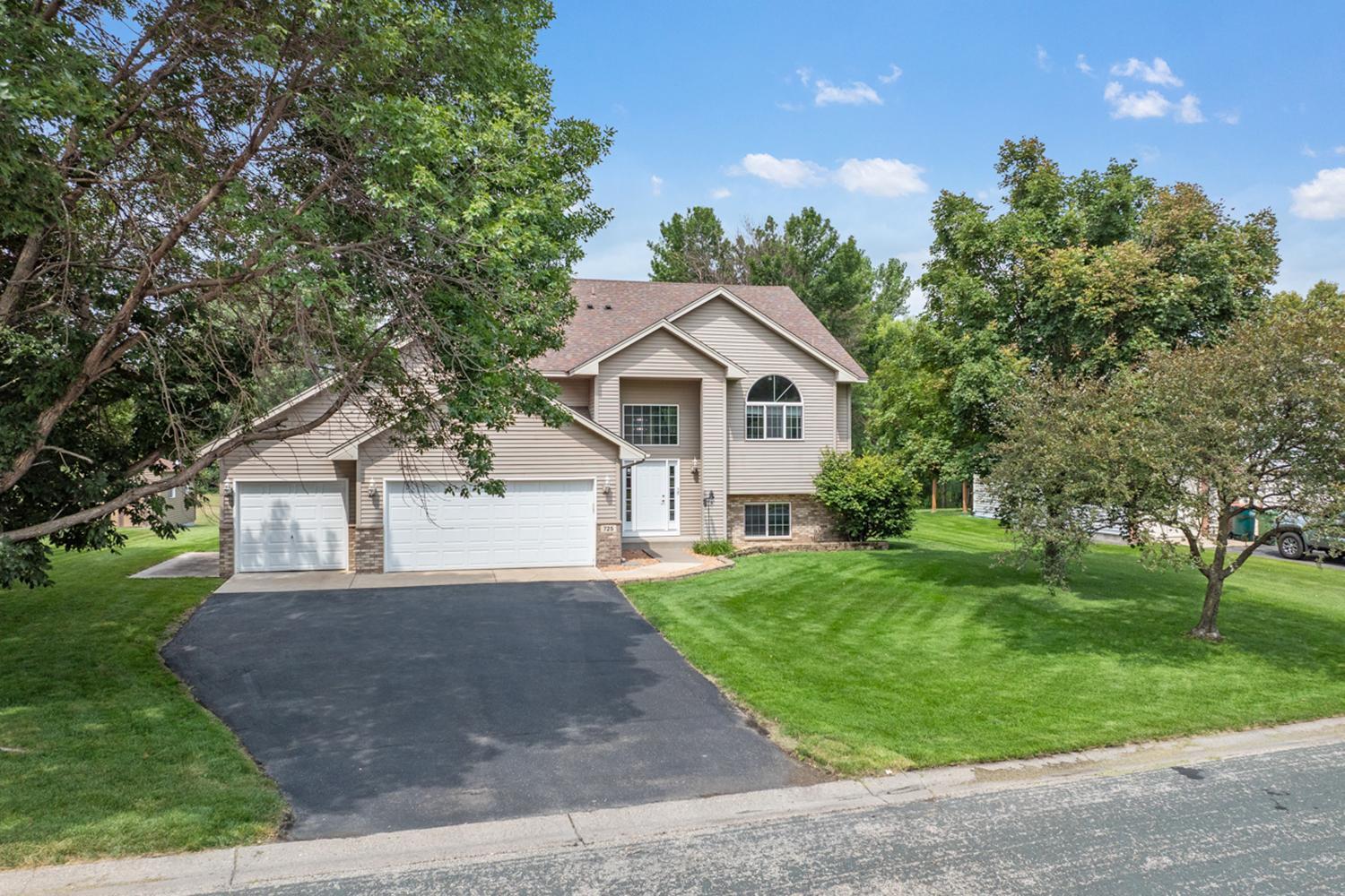 View of Residential at 725 103rd Avenue, Blaine MN 55434, Blaine (50 of 54) - Mike Wilen | Minnesota Team Real Estate