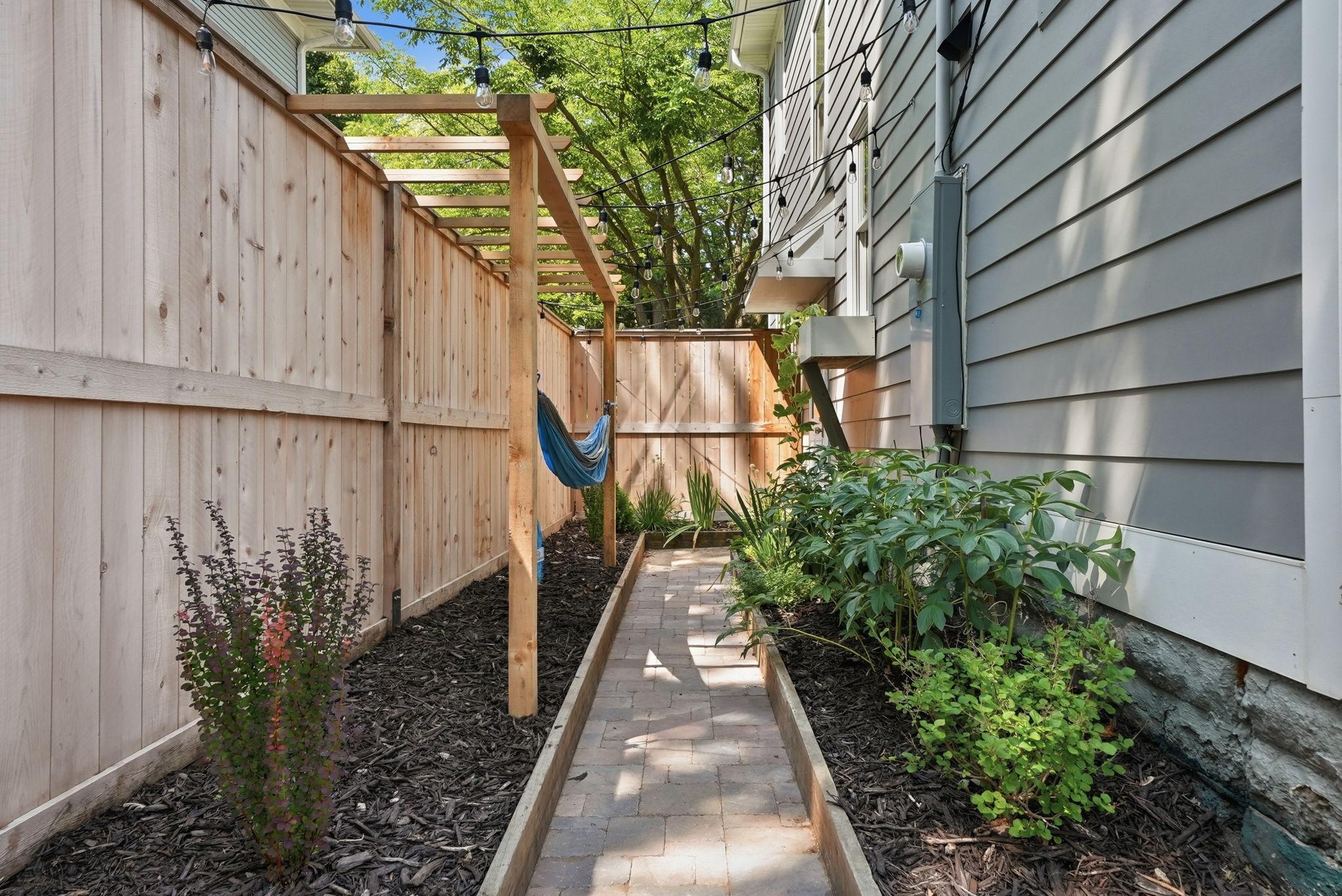 View of Residential at 718 Manomin Avenue, Saint Paul MN 55107, Saint Paul (44 of 50) - Mike Wilen | Minnesota Team Real Estate