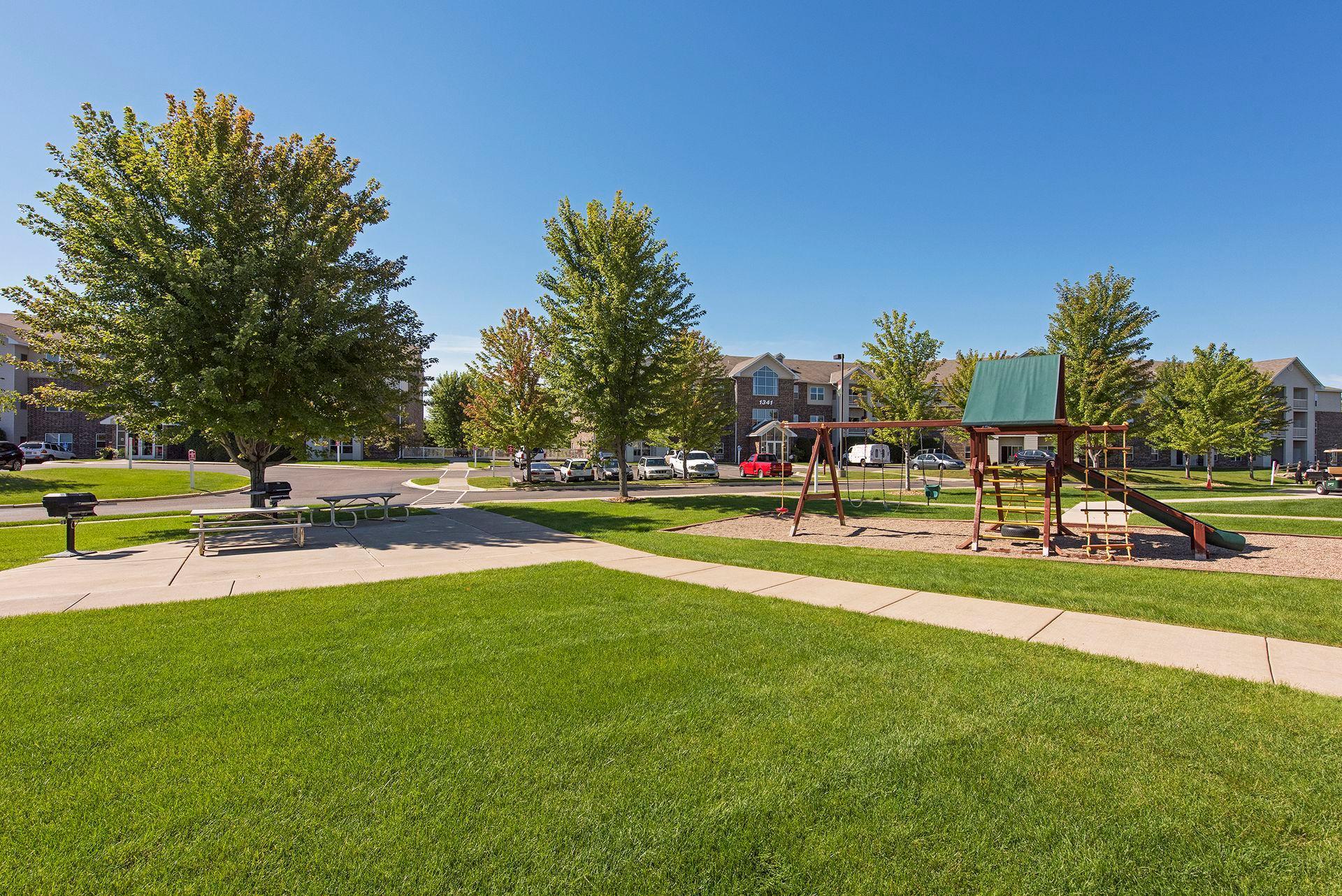 View of Residential at 1321 Lake Drive #123, Chanhassen MN 55317, Chanhassen (29 of 32) - Mike Wilen | Minnesota Team Real Estate