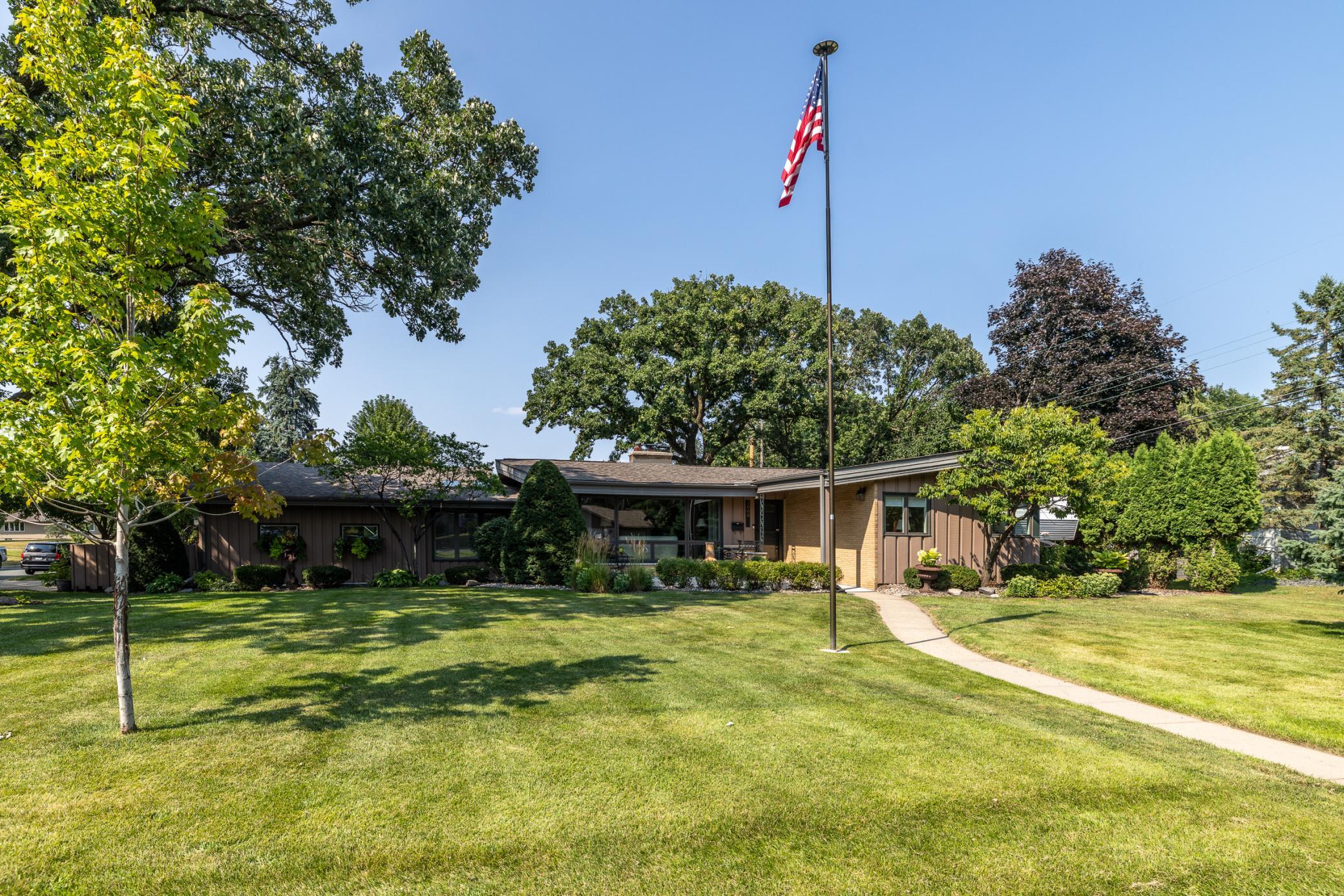View of Single Family at 1000 Mound Spring Terrace, Bloomington - Mike Wilen | Minnesota Team Real Estate
