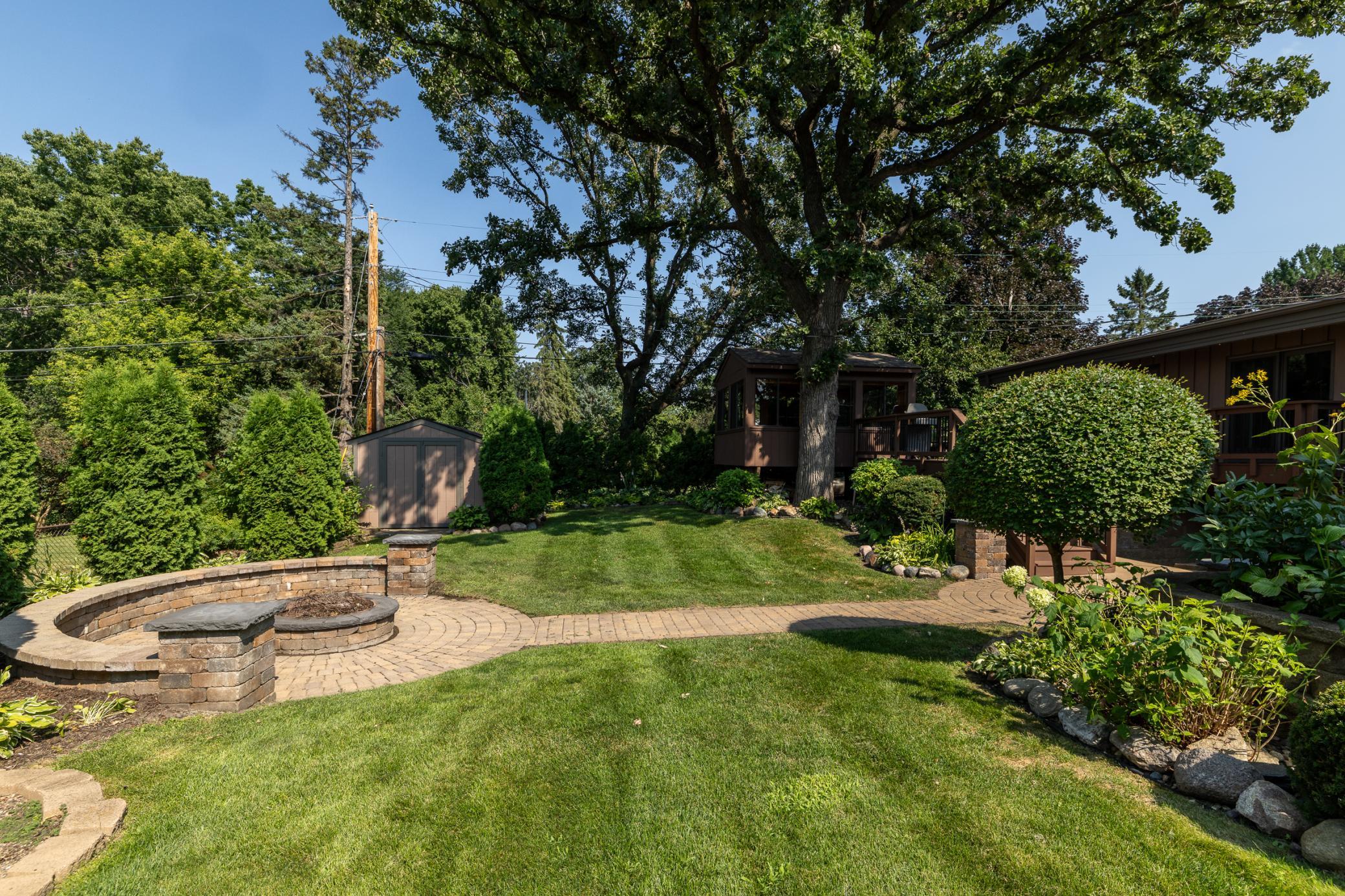 View of Residential at 1000 Mound Spring Terrace, Bloomington MN 55420, Bloomington (4 of 60) - Mike Wilen | Minnesota Team Real Estate