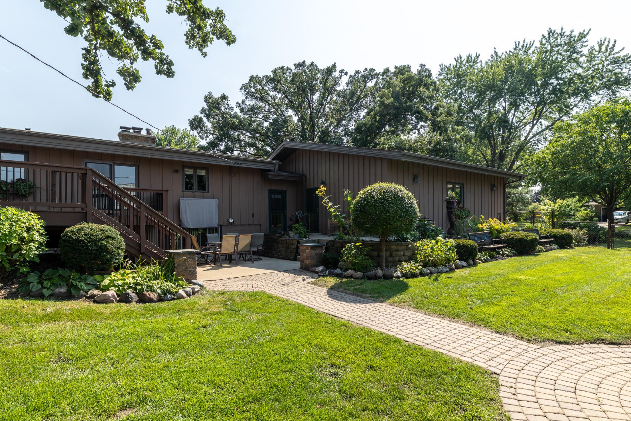 View of Residential at 1000 Mound Spring Terrace, Bloomington MN 55420, Bloomington (3 of 60) - Mike Wilen | Minnesota Team Real Estate