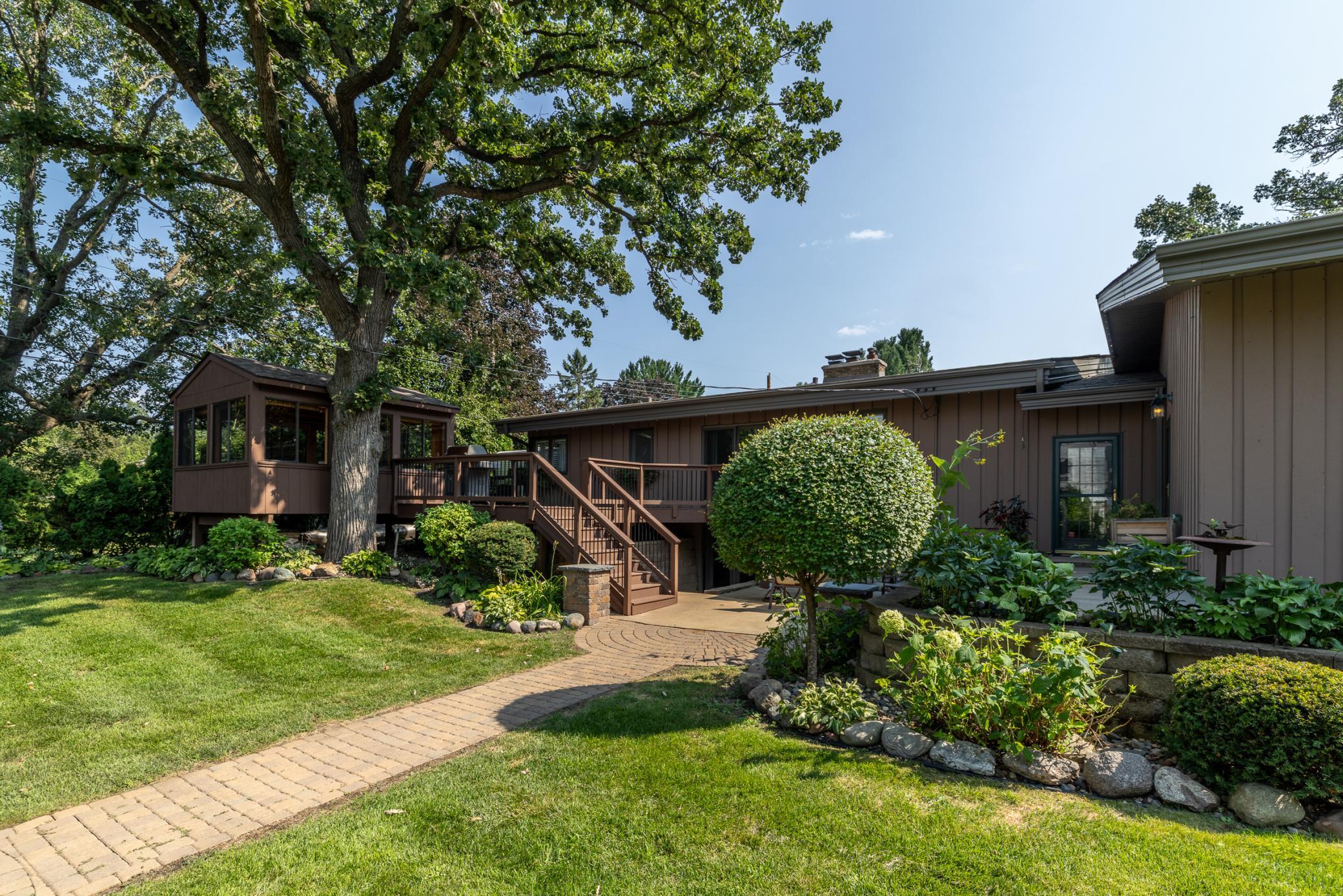 View of Residential at 1000 Mound Spring Terrace, Bloomington MN 55420, Bloomington (52 of 60) - Mike Wilen | Minnesota Team Real Estate