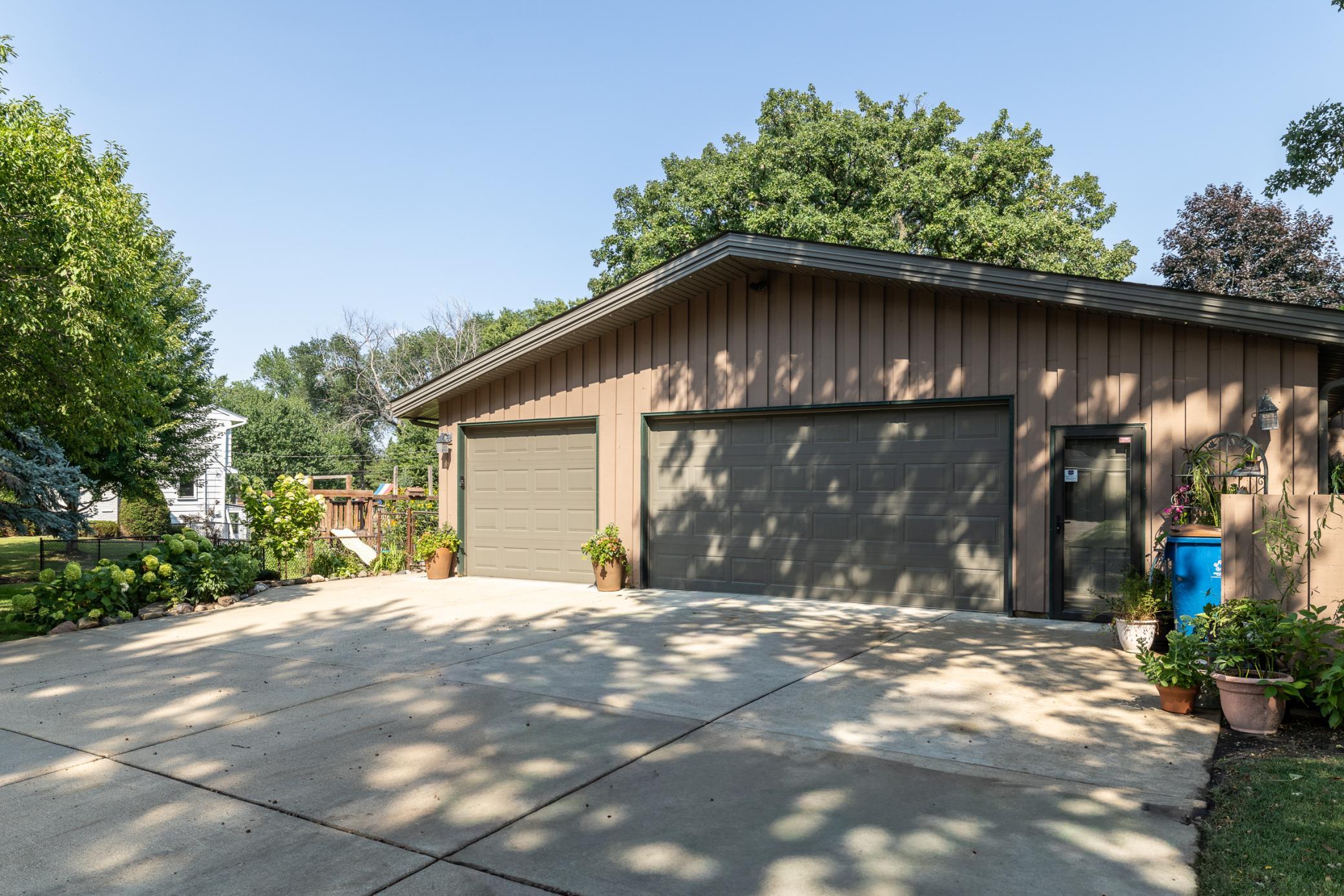 View of Residential at 1000 Mound Spring Terrace, Bloomington MN 55420, Bloomington (53 of 60) - Mike Wilen | Minnesota Team Real Estate