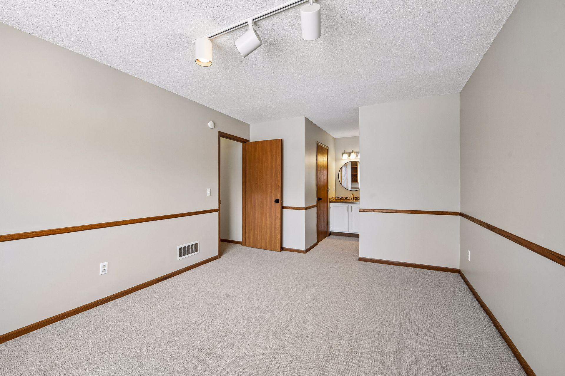 View of Residential at 7229 Bren Lane, Eden Prairie MN 55346, Eden Prairie (19 of 31) - Mike Wilen | Minnesota Team Real Estate