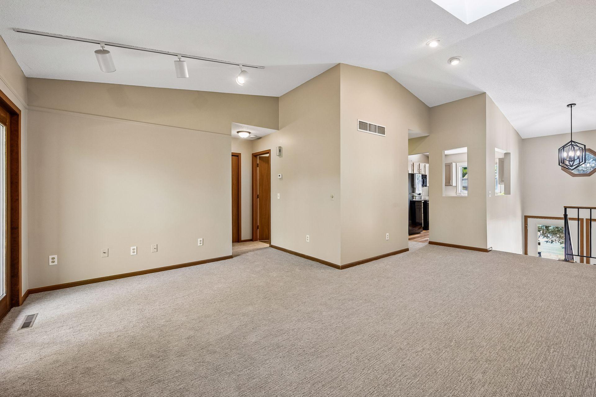 View of Residential at 7229 Bren Lane, Eden Prairie MN 55346, Eden Prairie (11 of 31) - Mike Wilen | Minnesota Team Real Estate
