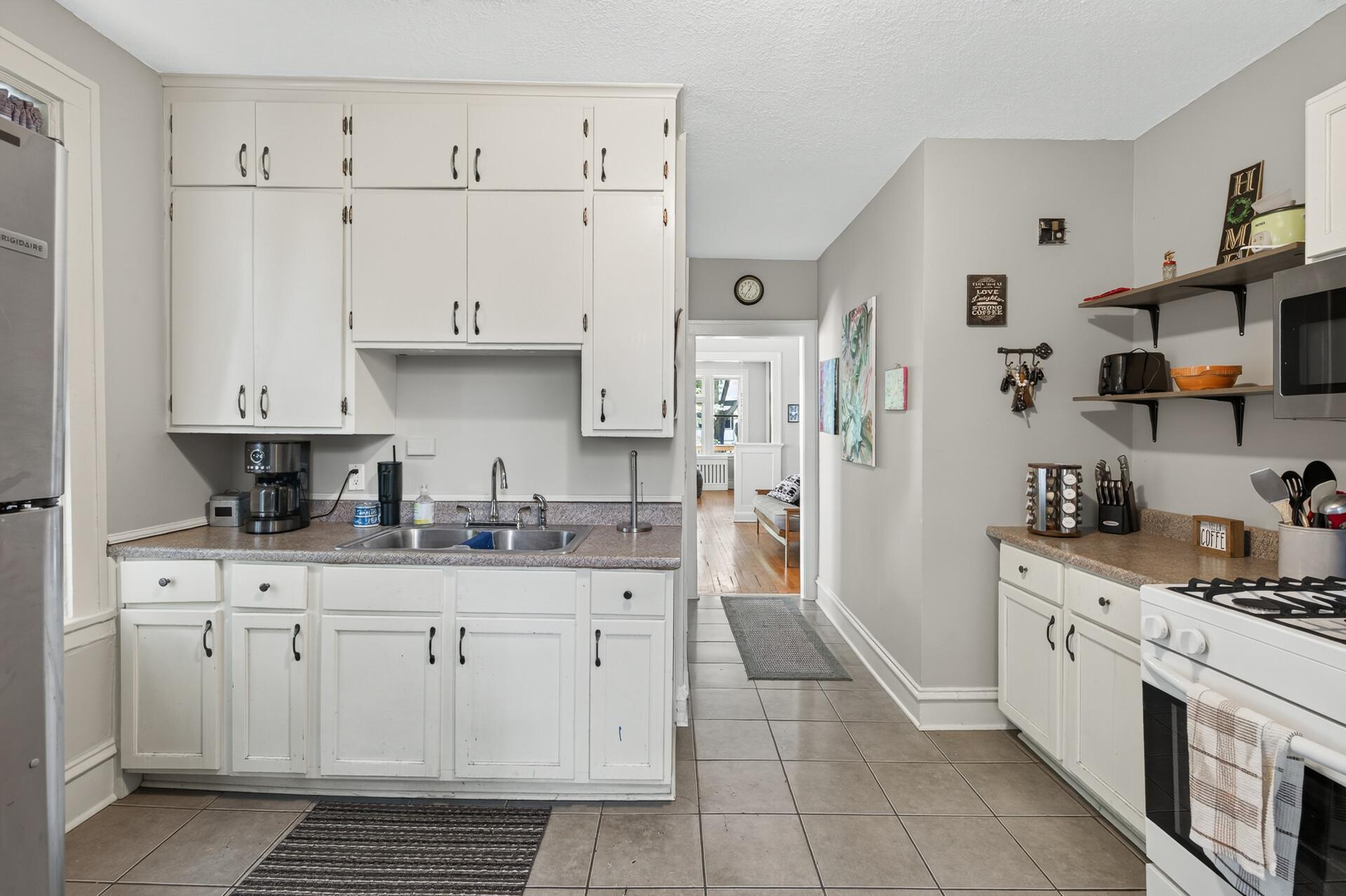 View of Residential Income at 757 Laurel Avenue, Saint Paul MN 55104, Saint Paul (9 of 52) - Mike Wilen | Minnesota Team Real Estate