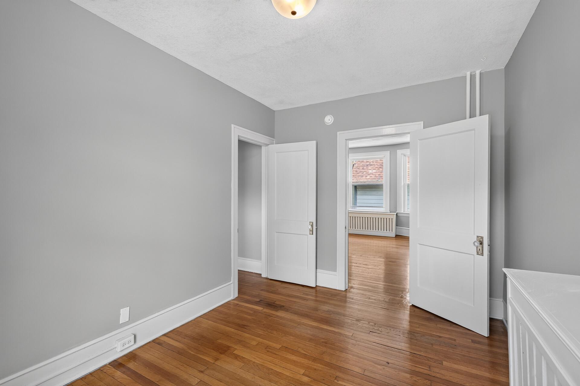 View of Residential Income at 757 Laurel Avenue, Saint Paul MN 55104, Saint Paul (22 of 52) - Mike Wilen | Minnesota Team Real Estate