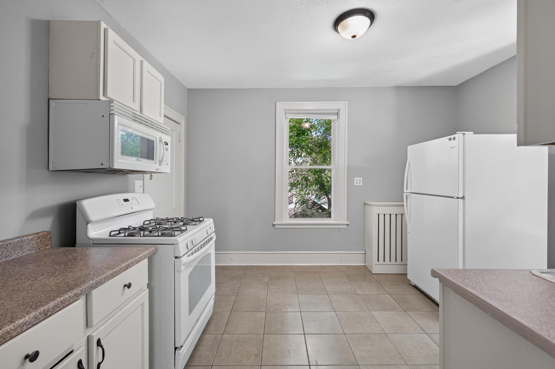 View of Residential Income at 757 Laurel Avenue, Saint Paul MN 55104, Saint Paul (33 of 52) - Mike Wilen | Minnesota Team Real Estate