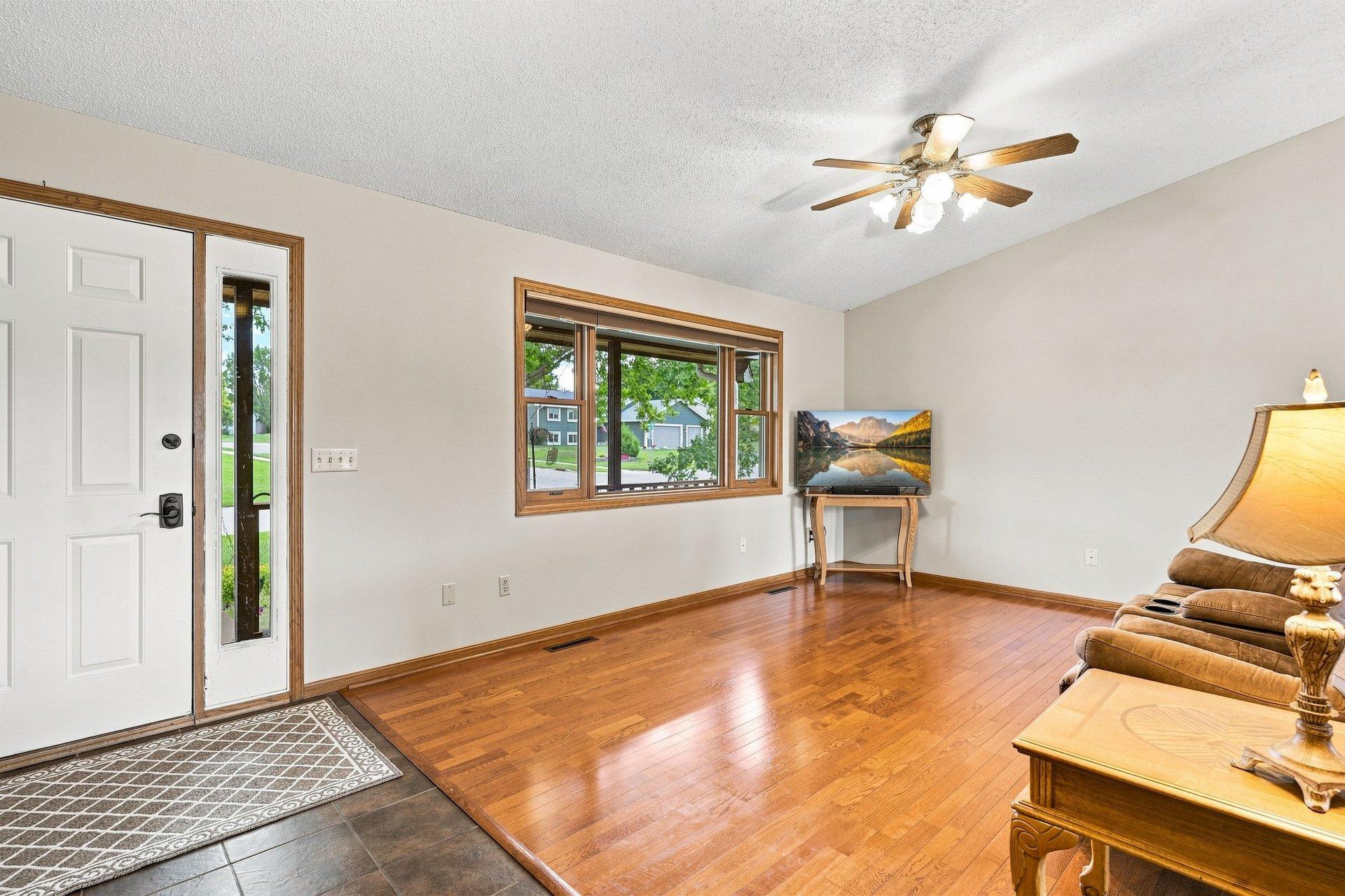 View of Residential at 17314 Greentree Path, Lakeville MN 55044, Lakeville (6 of 58) - Mike Wilen | Minnesota Team Real Estate