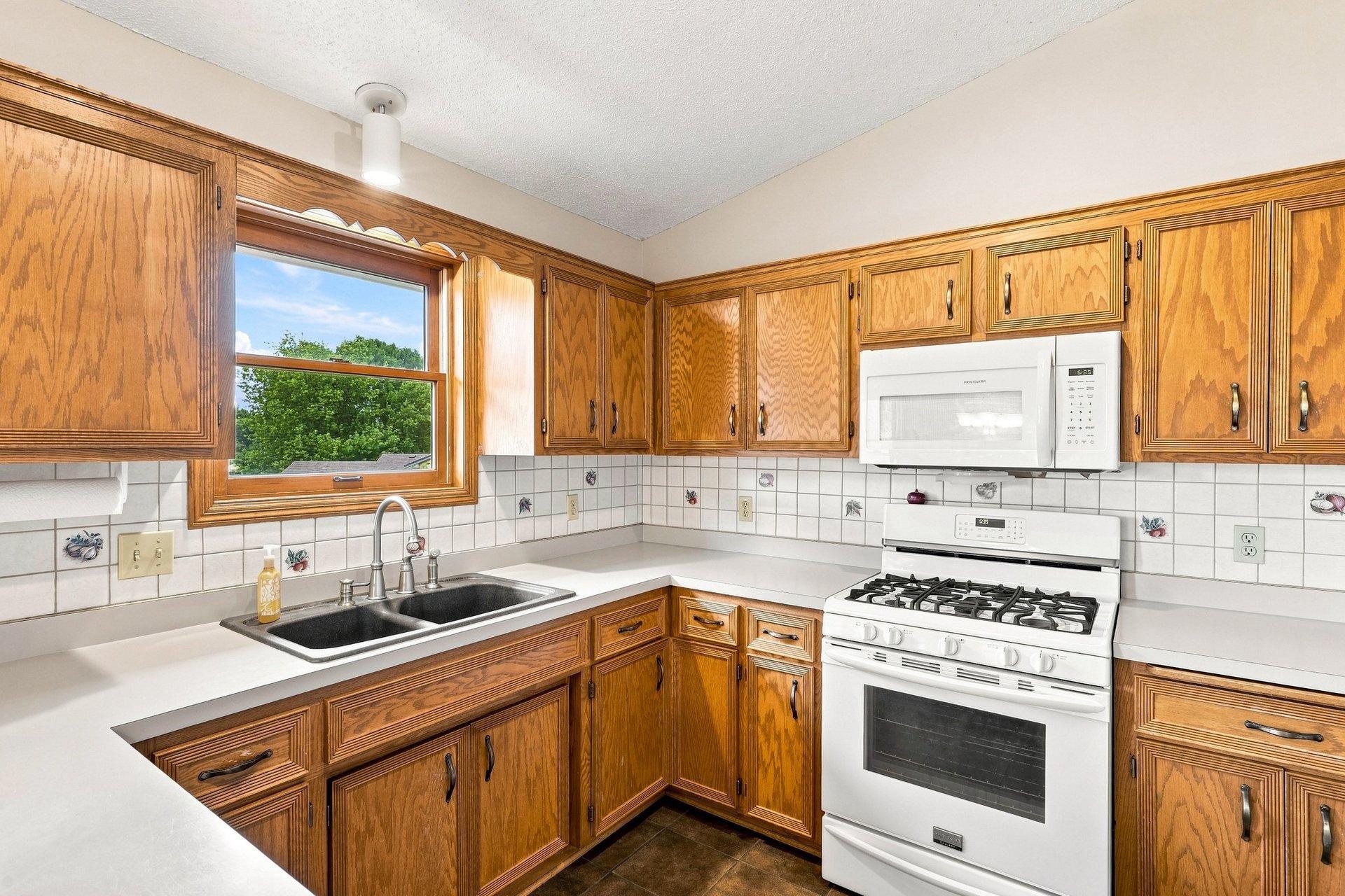 View of Residential at 17314 Greentree Path, Lakeville MN 55044, Lakeville (11 of 58) - Mike Wilen | Minnesota Team Real Estate