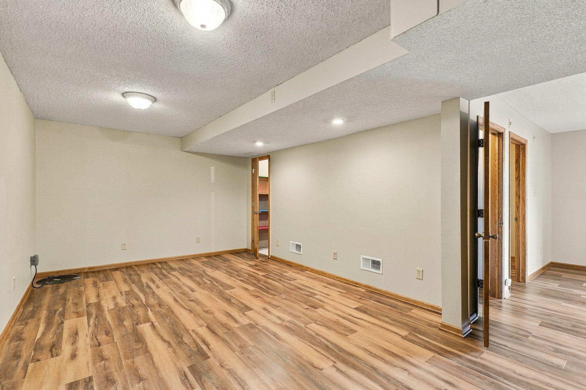 View of Residential at 17314 Greentree Path, Lakeville MN 55044, Lakeville (47 of 66) - Mike Wilen | Minnesota Team Real Estate