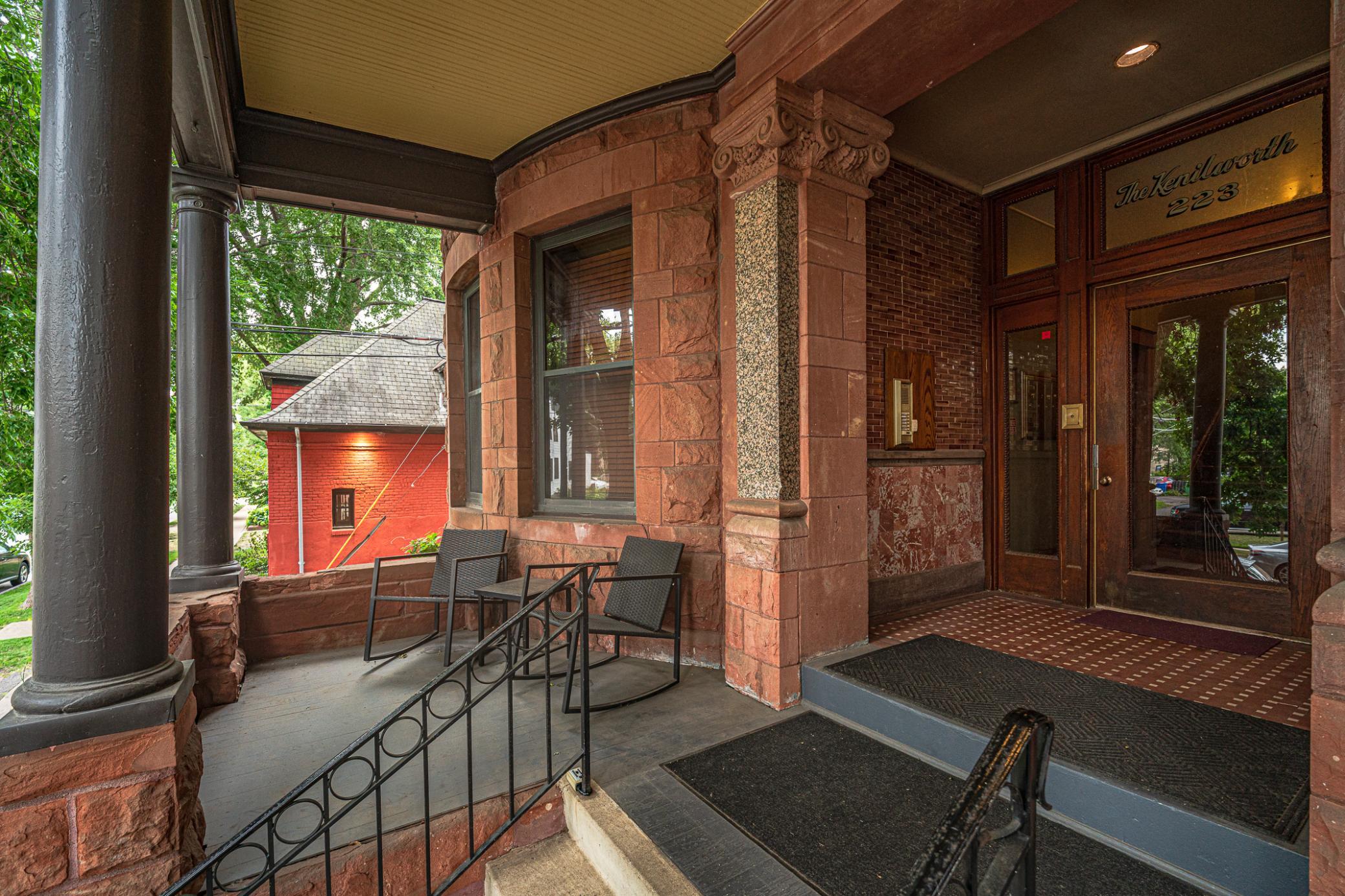View of Residential at 223 Arundel Street #1, Saint Paul MN 55102, Saint Paul (38 of 51) - Mike Wilen | Minnesota Team Real Estate