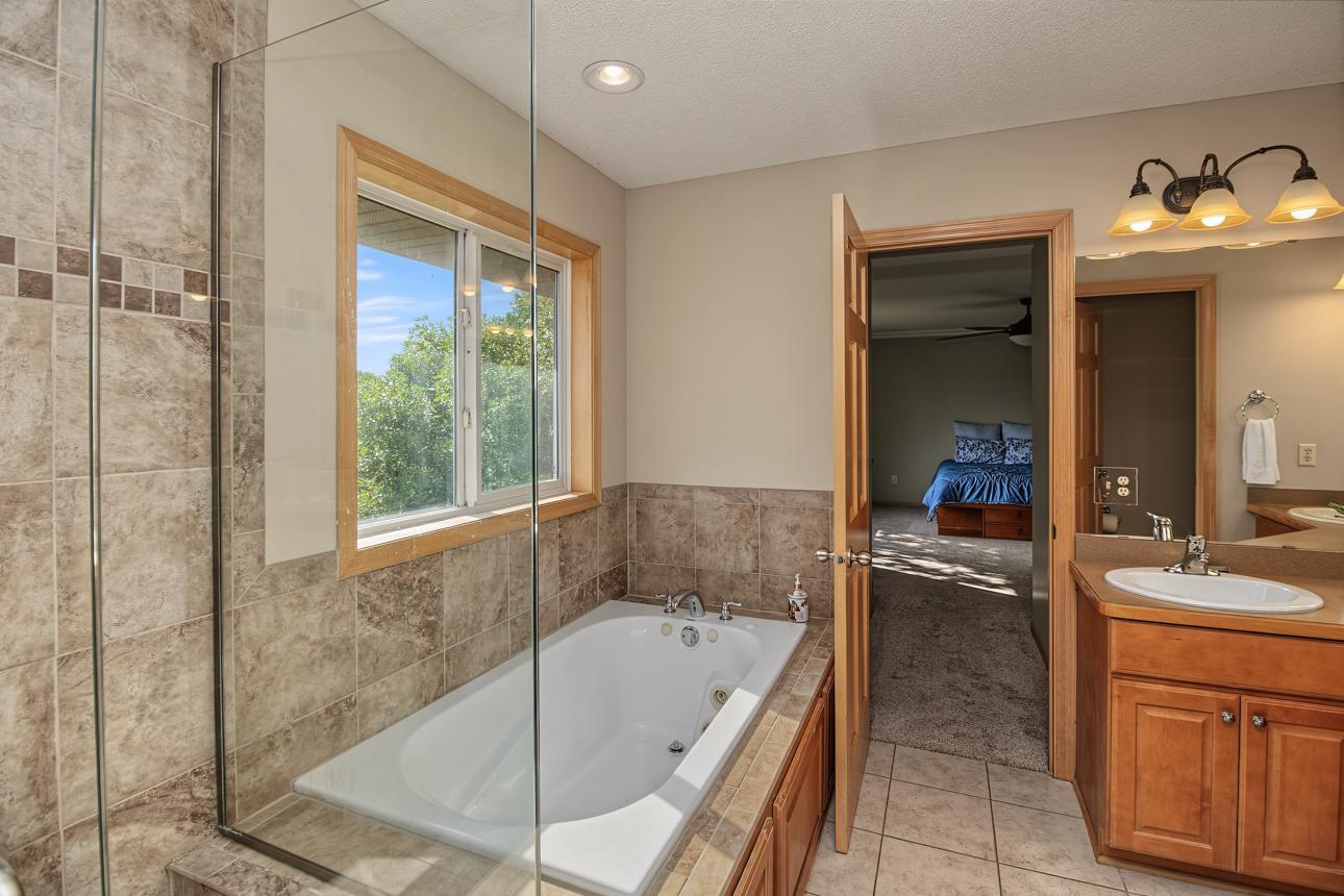 View of Residential at 6111 106th Avenue, Brooklyn Park MN 55443, Brooklyn Park (32 of 62) - Mike Wilen | Minnesota Team Real Estate