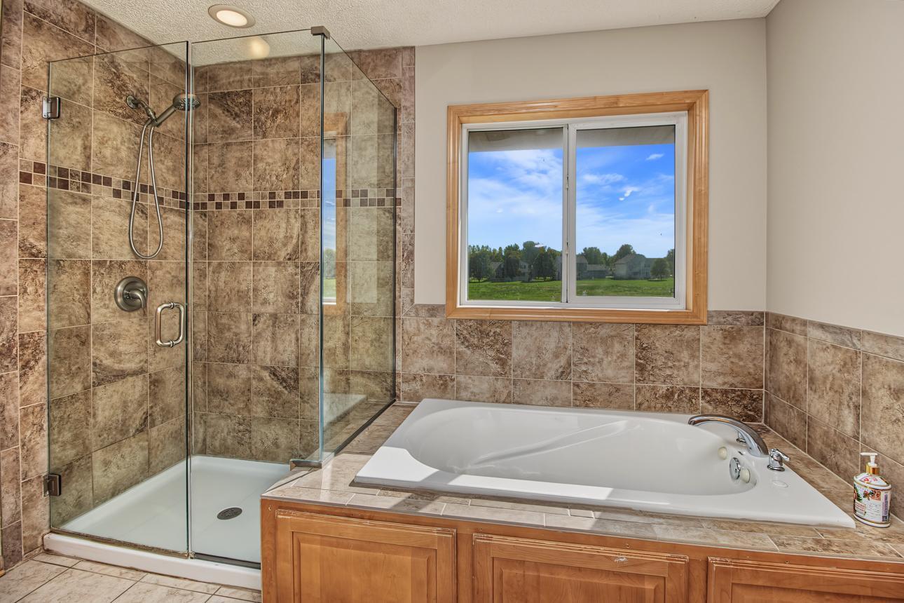 View of Residential at 6111 106th Avenue, Brooklyn Park MN 55443, Brooklyn Park (31 of 62) - Mike Wilen | Minnesota Team Real Estate