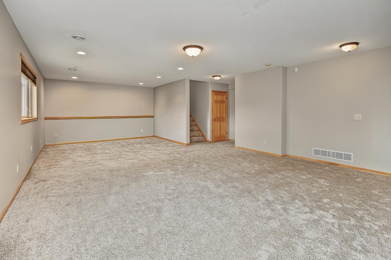View of Residential at 6111 106th Avenue, Brooklyn Park MN 55443, Brooklyn Park (38 of 62) - Mike Wilen | Minnesota Team Real Estate