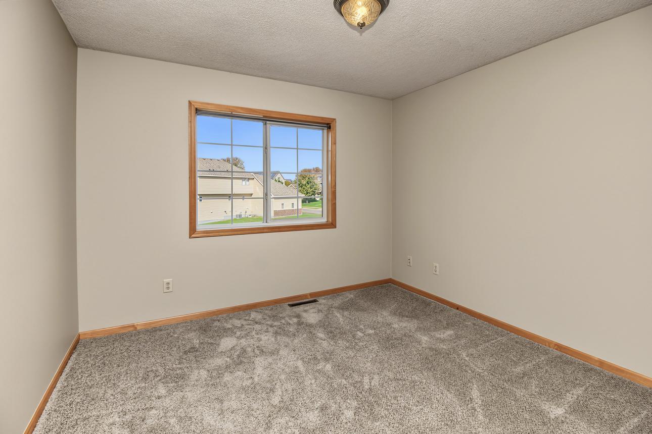 View of Residential at 6111 106th Avenue, Brooklyn Park MN 55443, Brooklyn Park (34 of 62) - Mike Wilen | Minnesota Team Real Estate