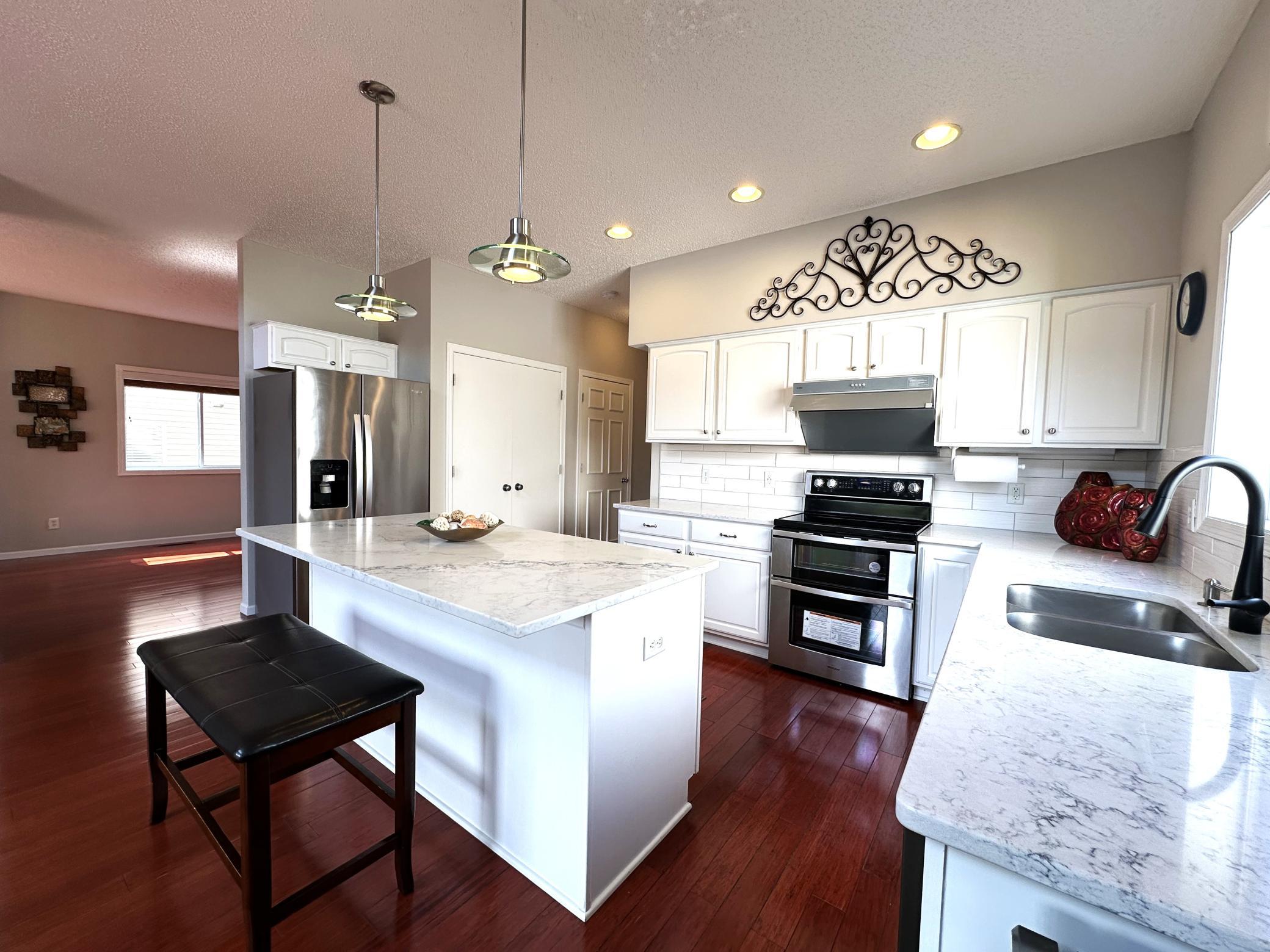 View of Residential at 8497 Savanna Oaks Lane, Woodbury MN 55125, Woodbury (15 of 60) - Mike Wilen | Minnesota Team Real Estate