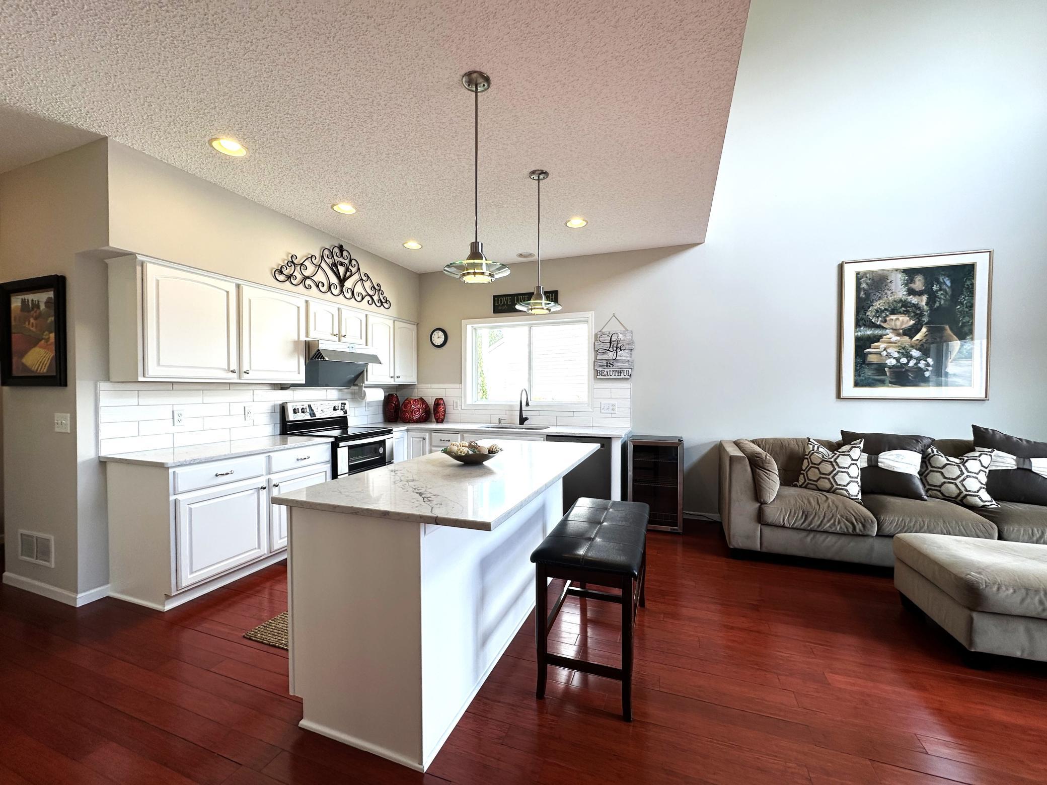 View of Residential at 8497 Savanna Oaks Lane, Woodbury MN 55125, Woodbury (14 of 60) - Mike Wilen | Minnesota Team Real Estate