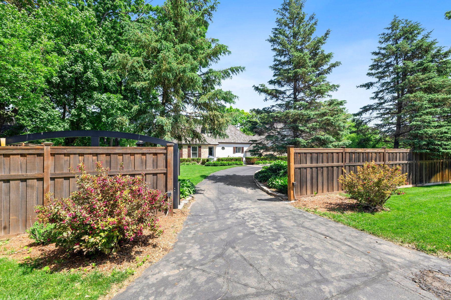 View of Residential at 5404 Interlachen Boulevard, Edina MN 55436, Edina (40 of 41) - Mike Wilen | Minnesota Team Real Estate